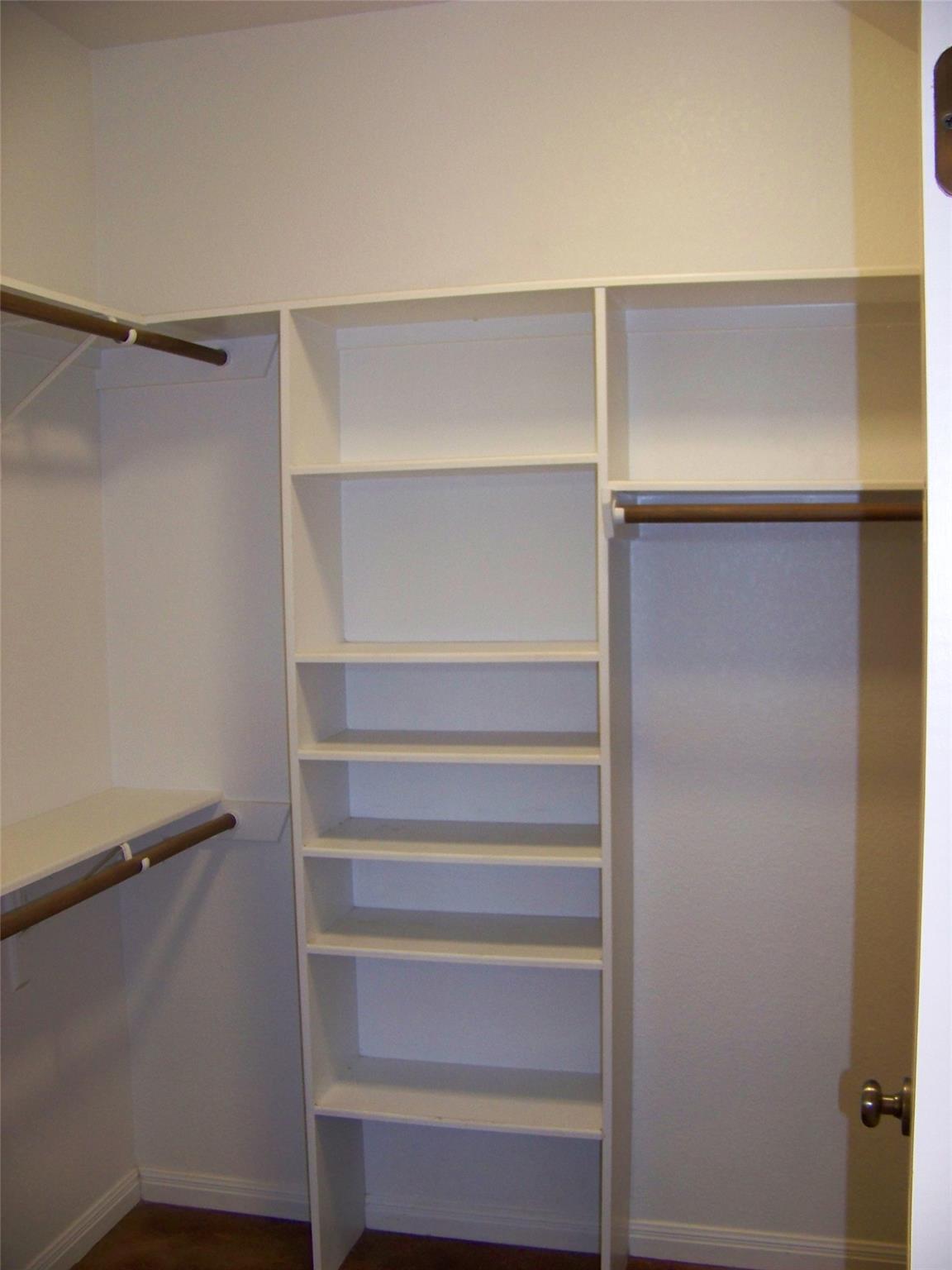 1400 T H Johnson Dr, Taylor, TX 76574