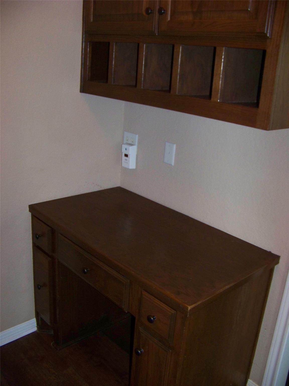 1400 T H Johnson Dr, Taylor, TX 76574