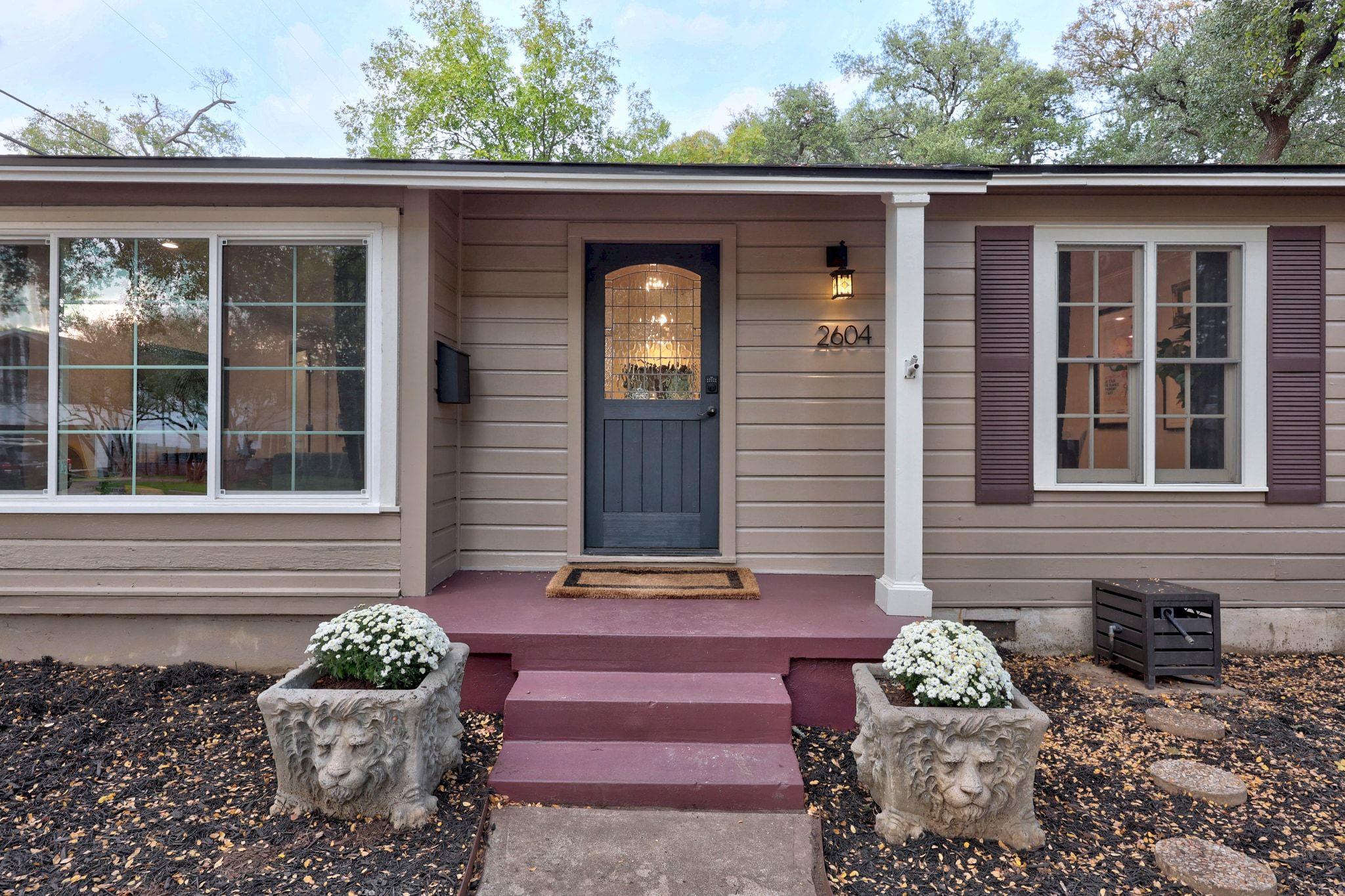 2604 W 49 1/2 St, Austin, TX 78731