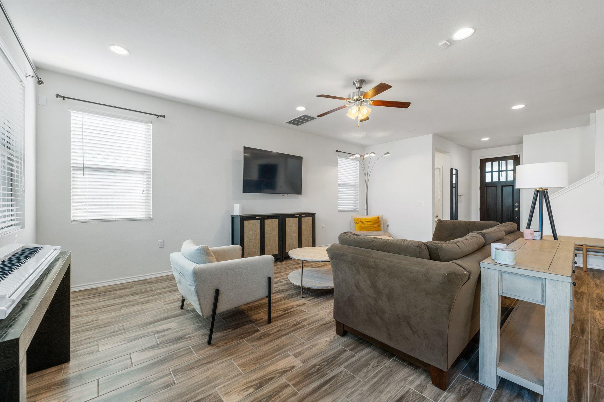 1902 Tasmanian Tiger Trce, Austin, TX 78728