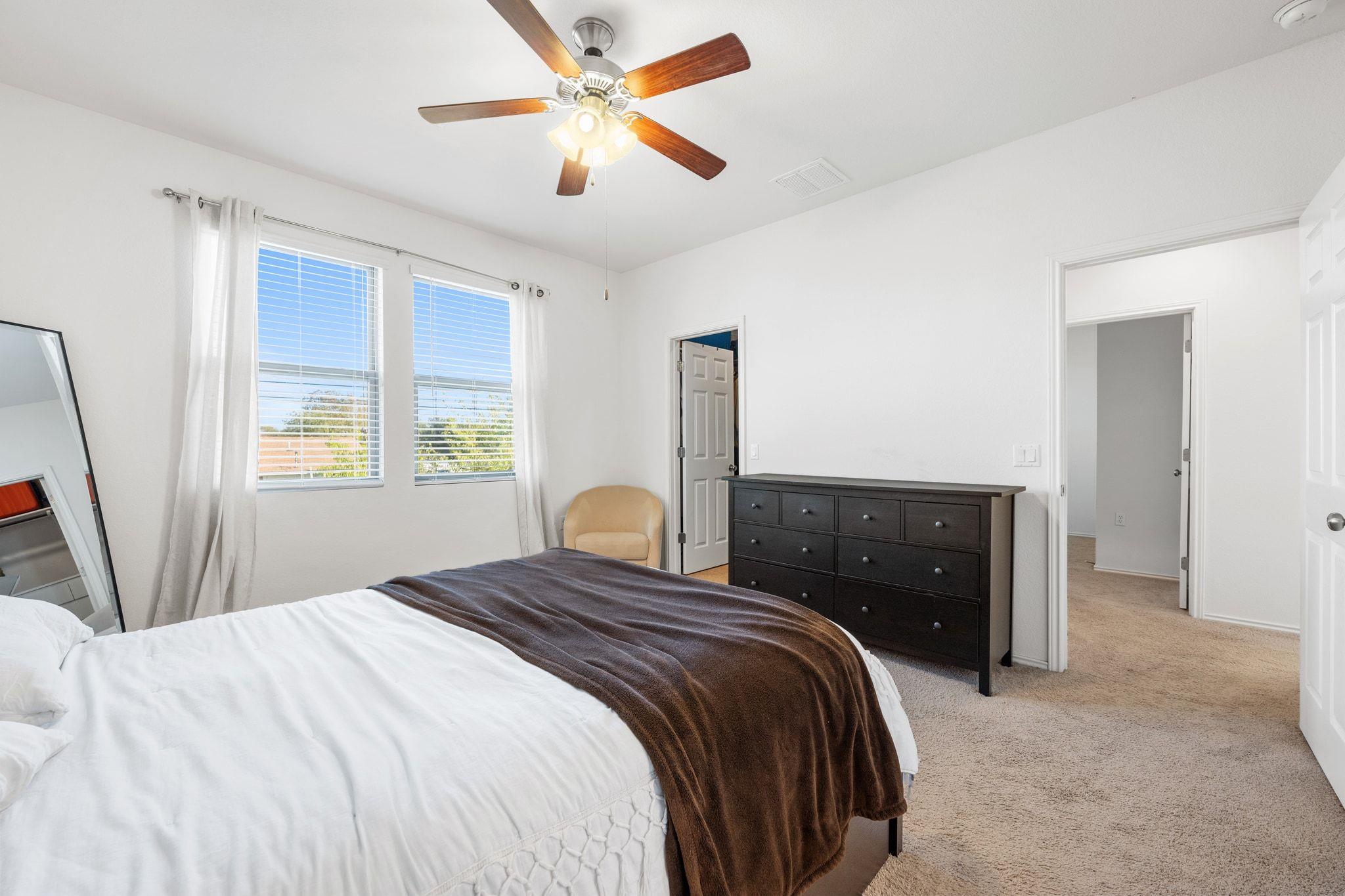 1902 Tasmanian Tiger Trce, Austin, TX 78728