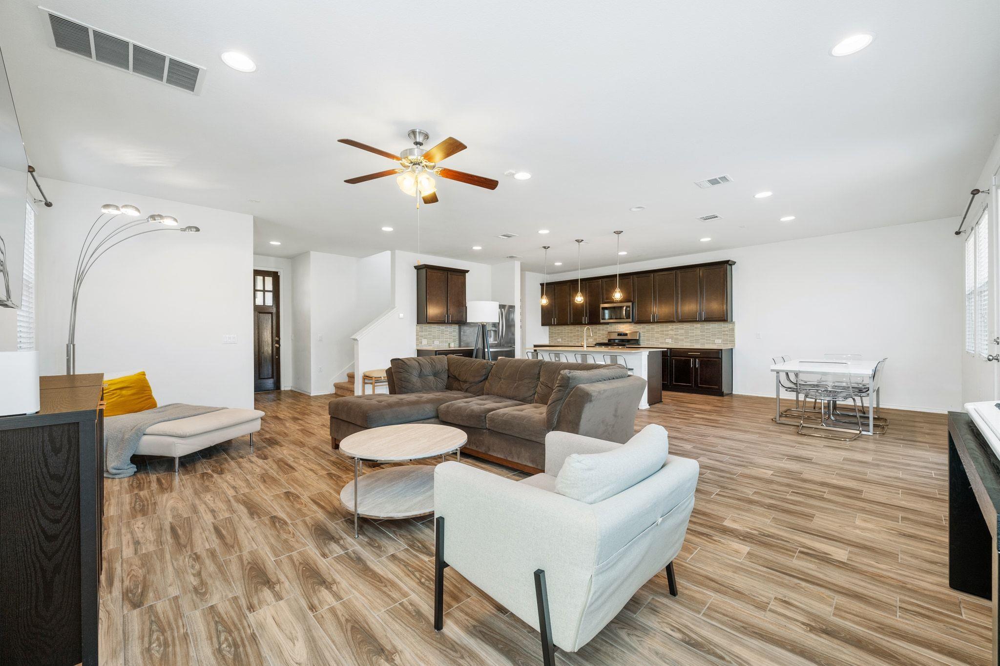 1902 Tasmanian Tiger Trce, Austin, TX 78728