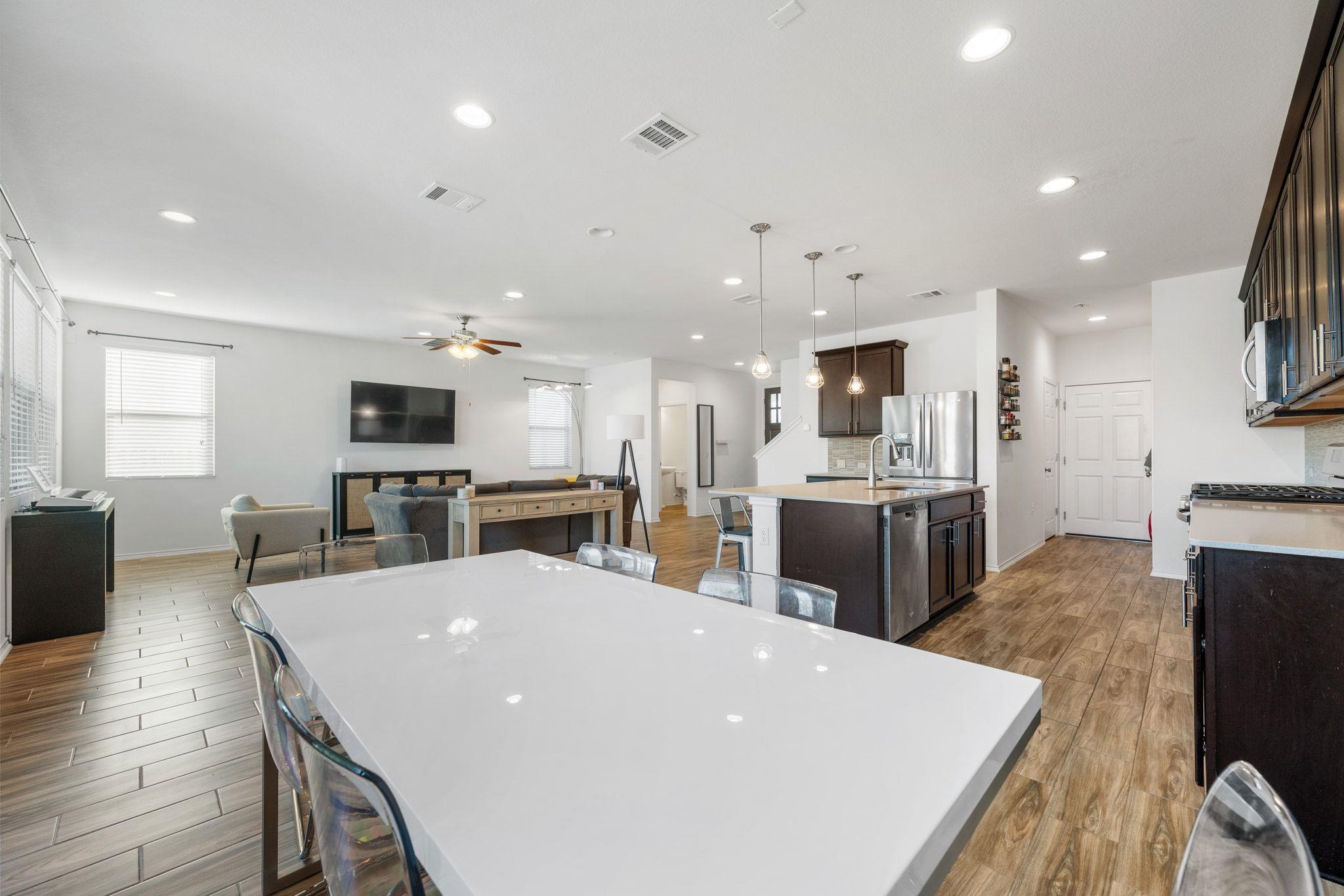 1902 Tasmanian Tiger Trce, Austin, TX 78728