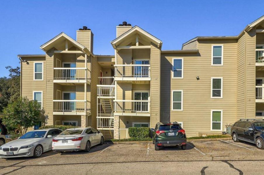 114 E 31st St # 314, Austin, TX 78705