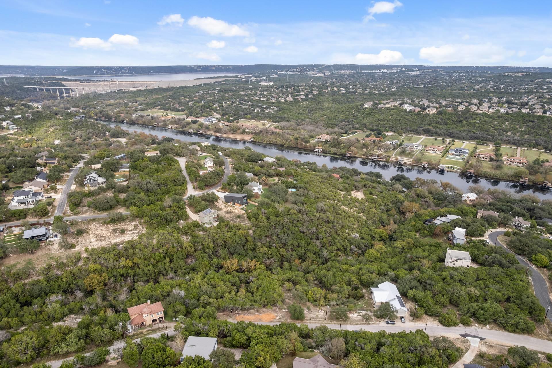 13904 & 13902 Saskatchewan Dr, Austin, TX 78734