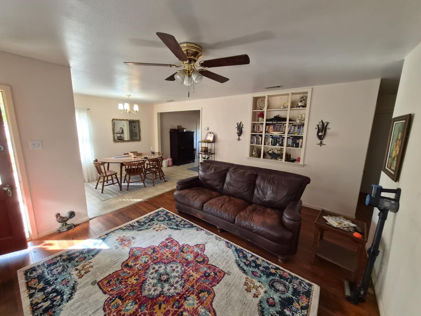 601 E Green St, Llano, TX 78643