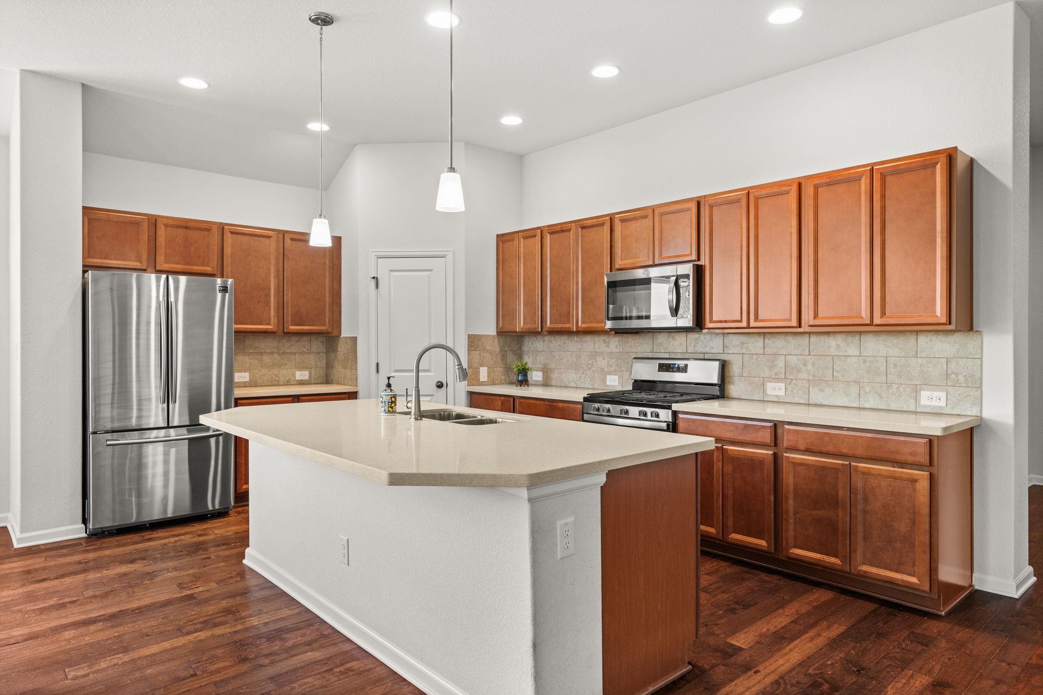 489 Bridgestone Way, Buda, TX 78610