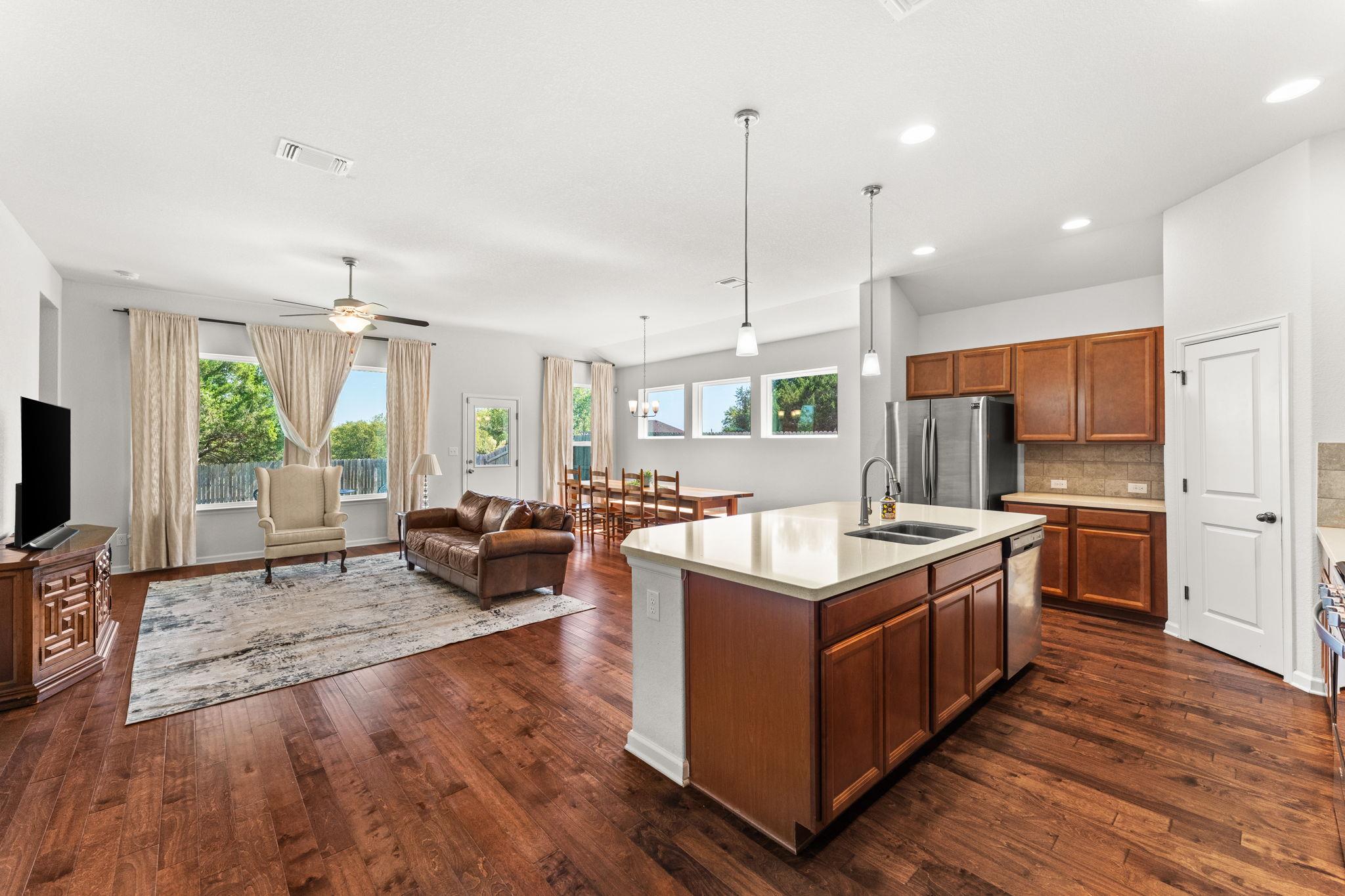 489 Bridgestone Way, Buda, TX 78610