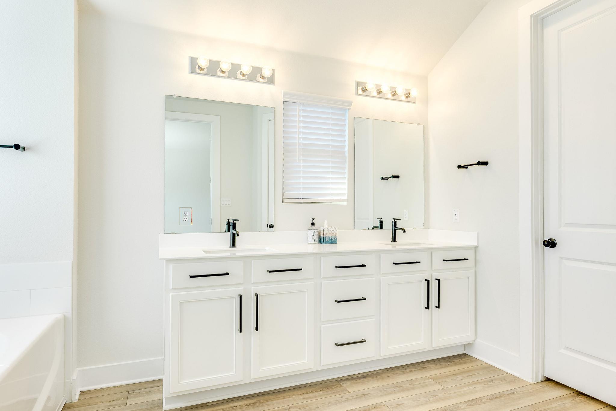 122 Biscayne Bay Bnd, Kyle, TX 78640