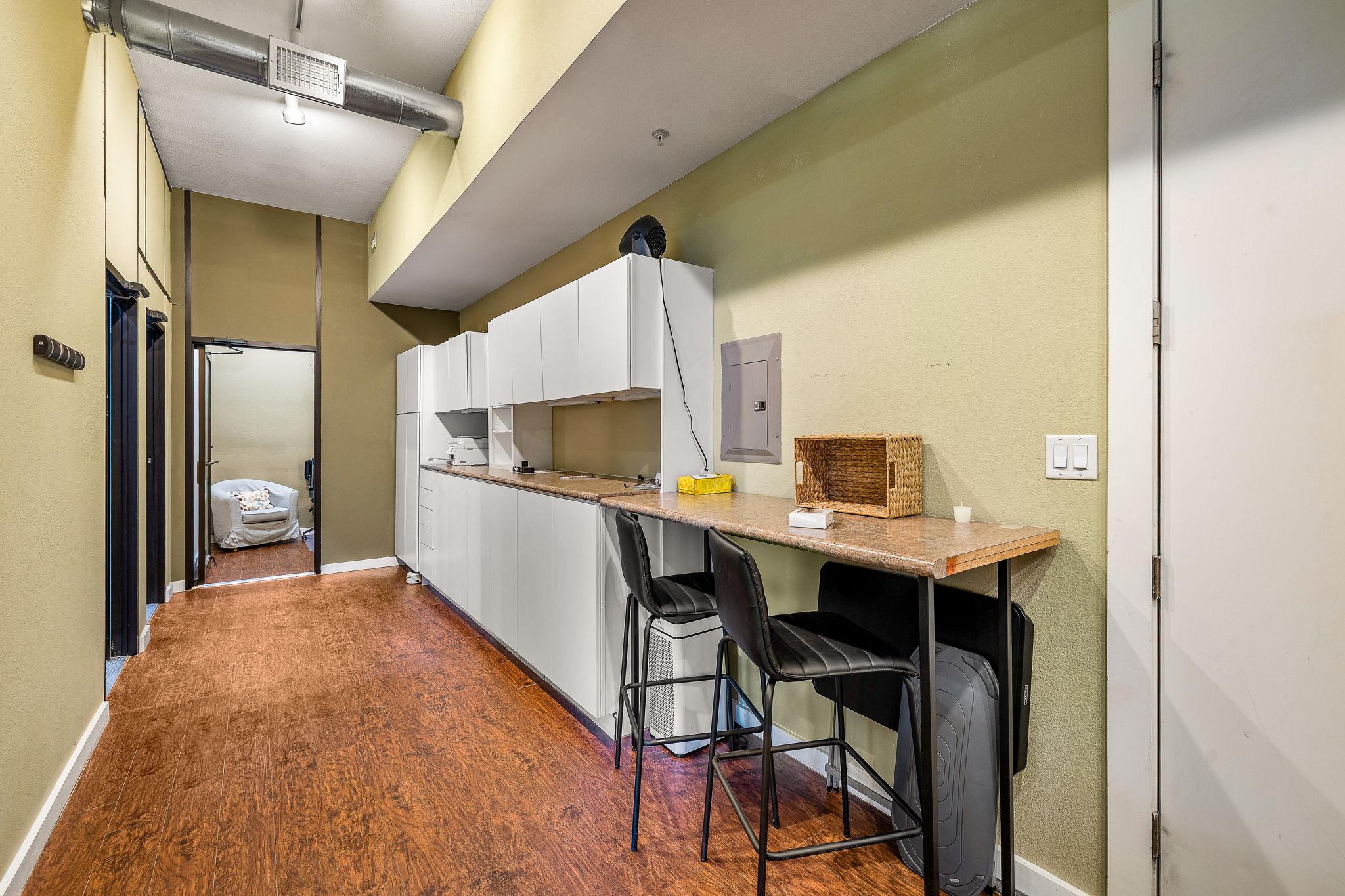 2525 S Lamar Blvd # 12, Austin, TX 78704