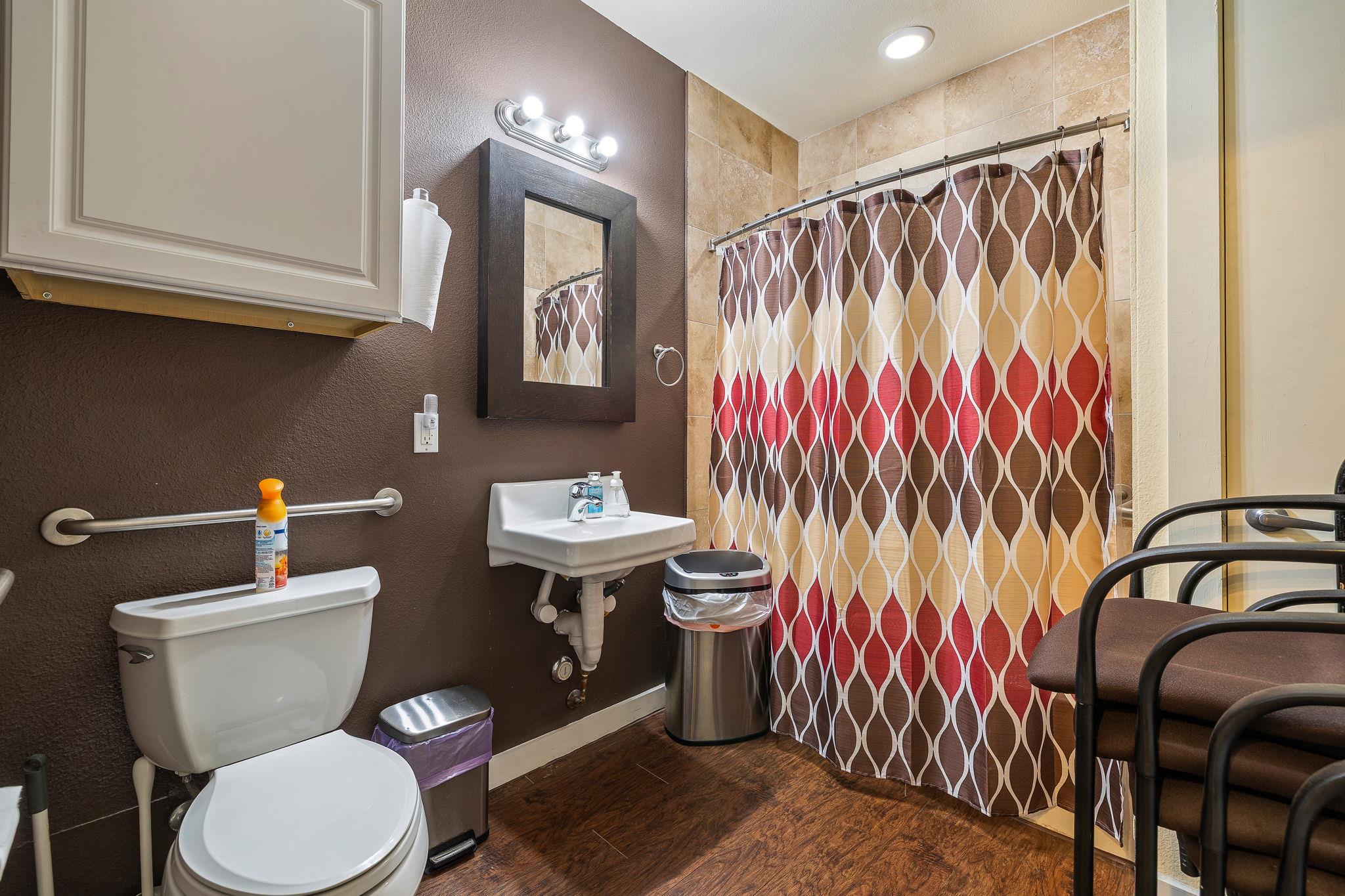 2525 S Lamar Blvd # 12, Austin, TX 78704