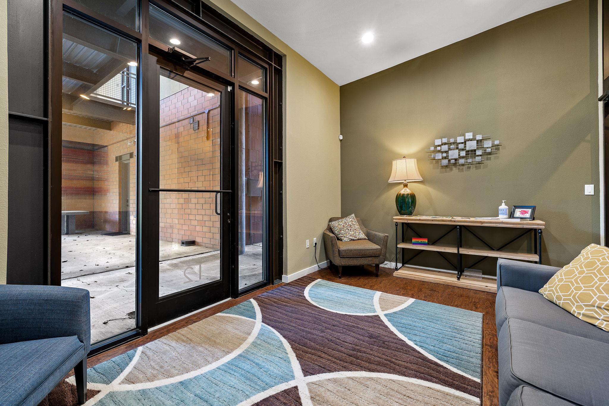 2525 S Lamar Blvd # 12, Austin, TX 78704