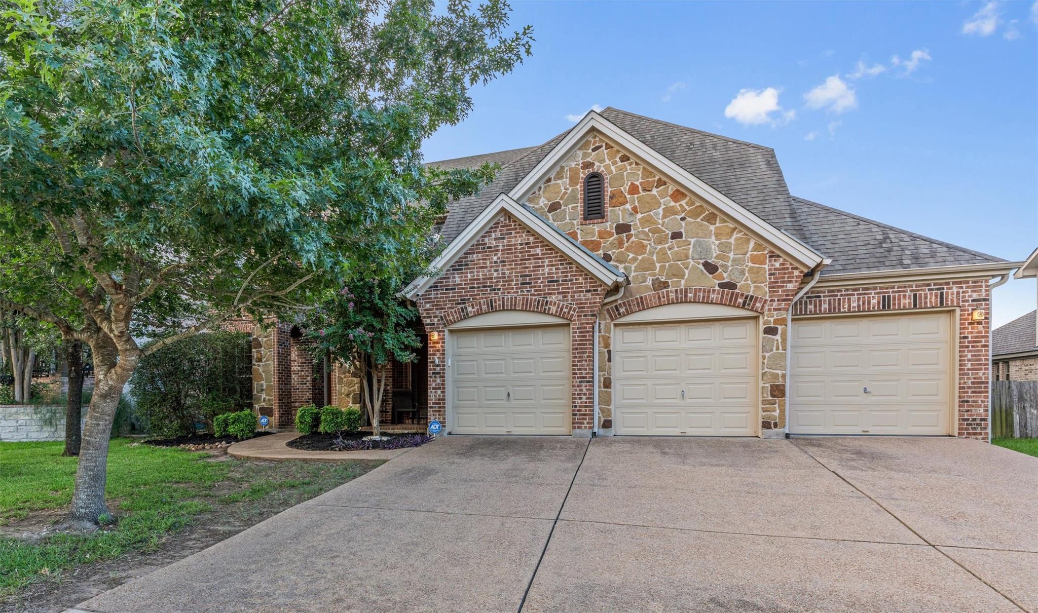7505 Roaring Springs Dr, Austin, TX 78736