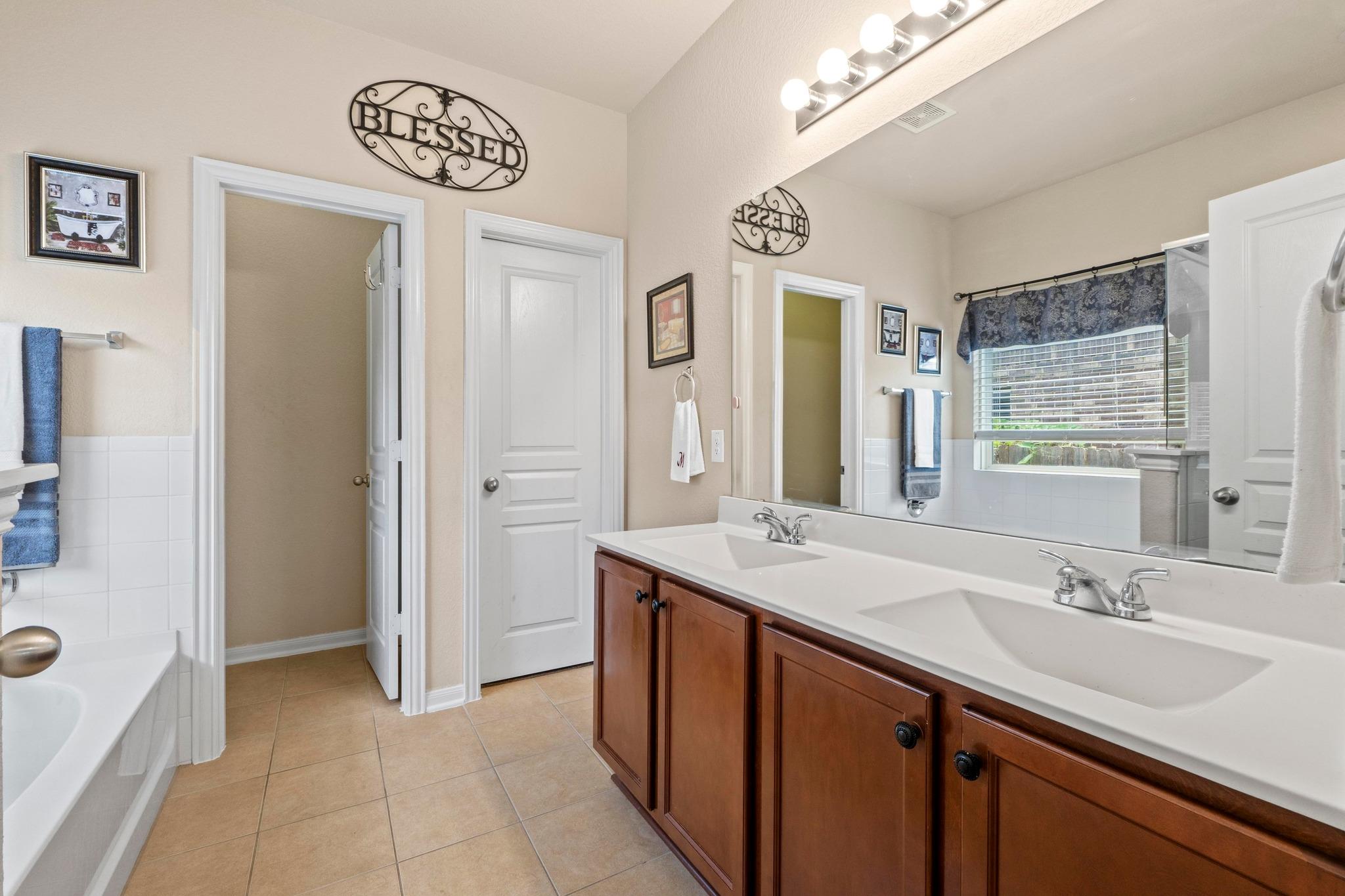 3100 Ortman Dr, Pflugerville, TX 78660