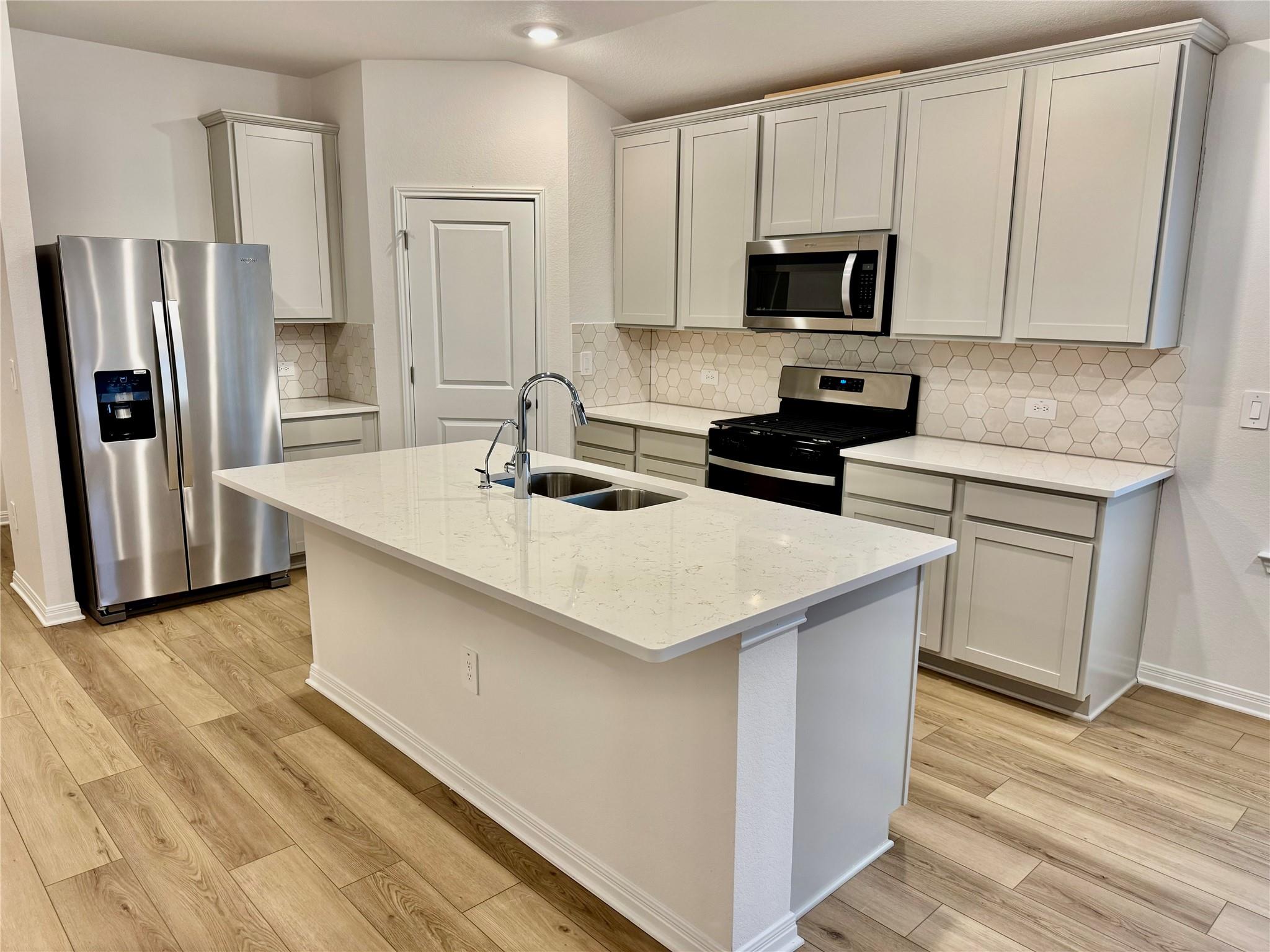 5029 Hazelnut Ln, Del Valle, TX 78617