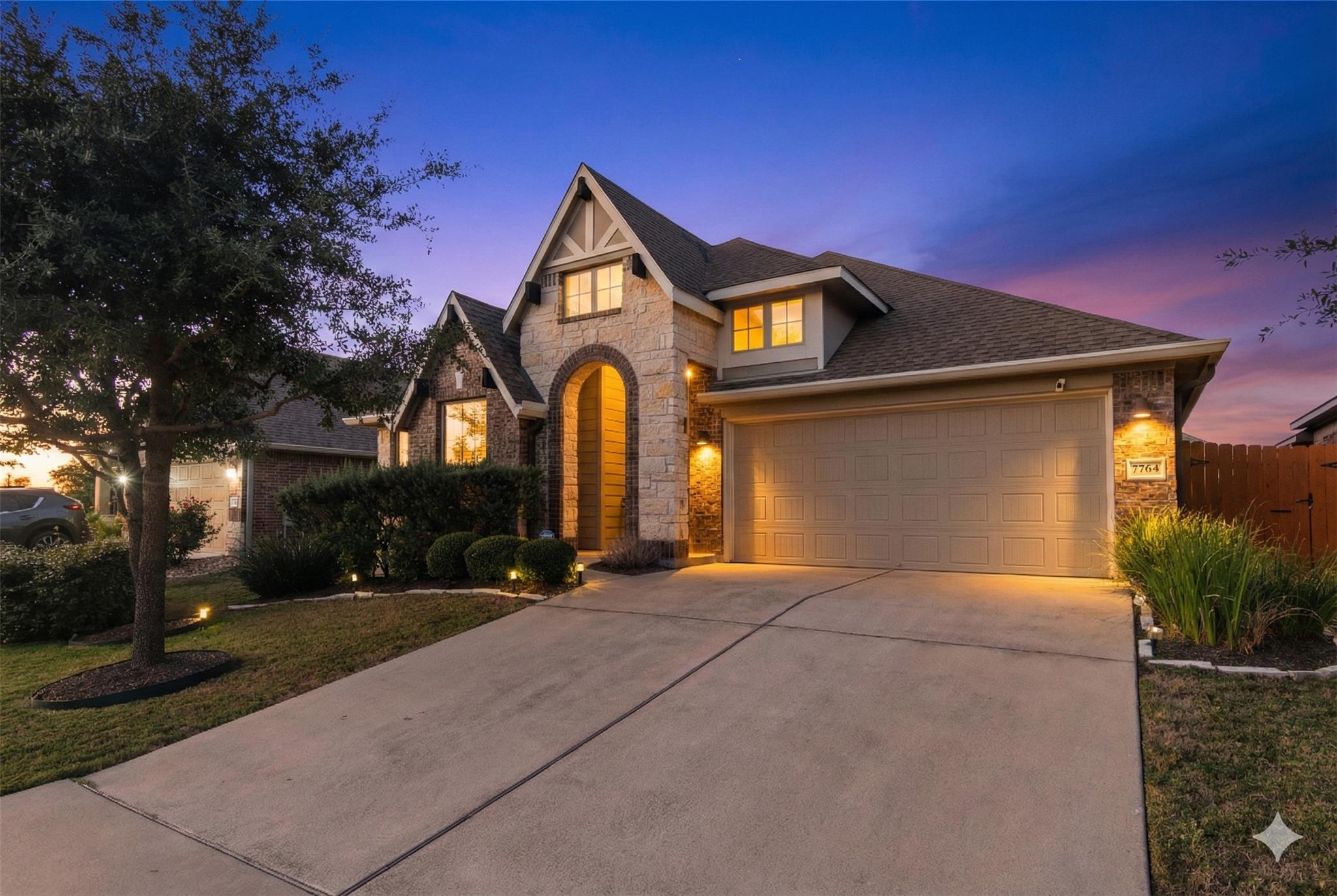 7704 Vista Mejor Dr, Austin, TX 78744