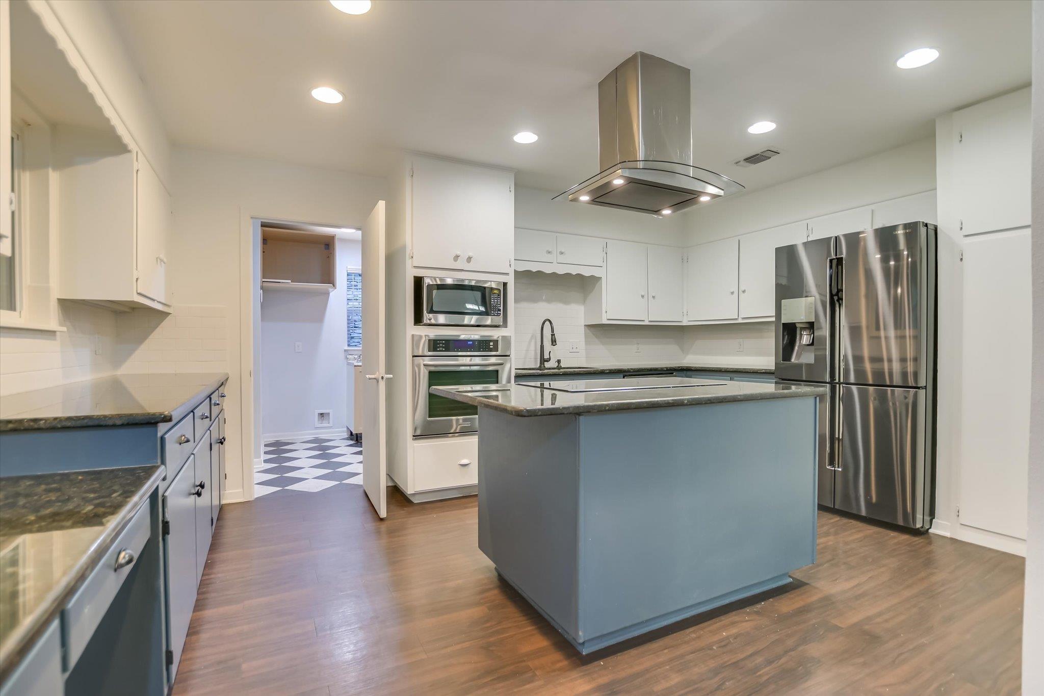 3921 Greystone Dr, Austin, TX 78731