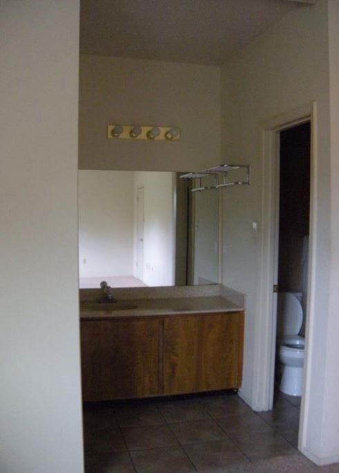 114 E 31st St # 109, Austin, TX 78705