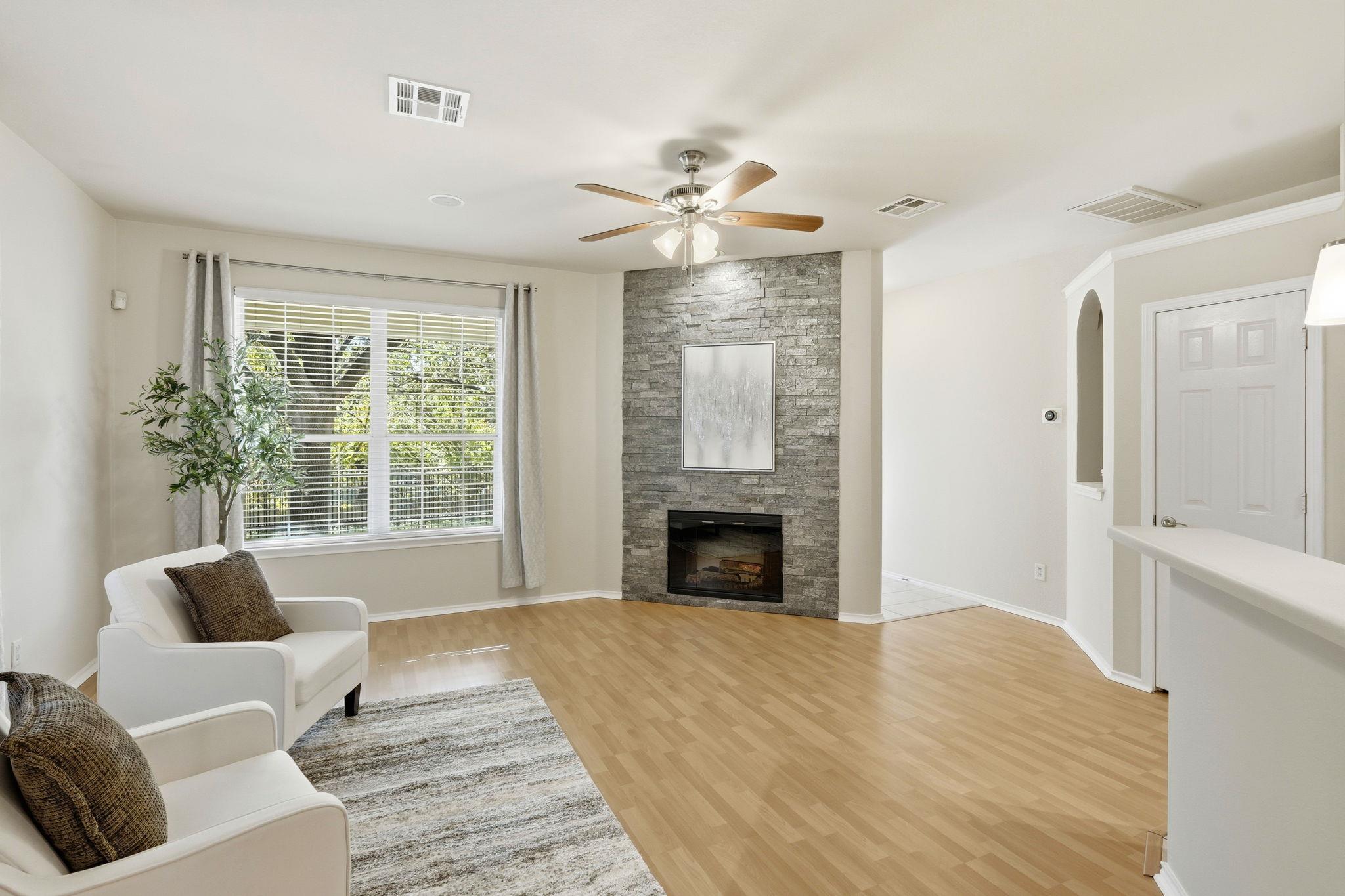 1900 Scofield Ridge Pkwy # 203, Austin, TX 78727