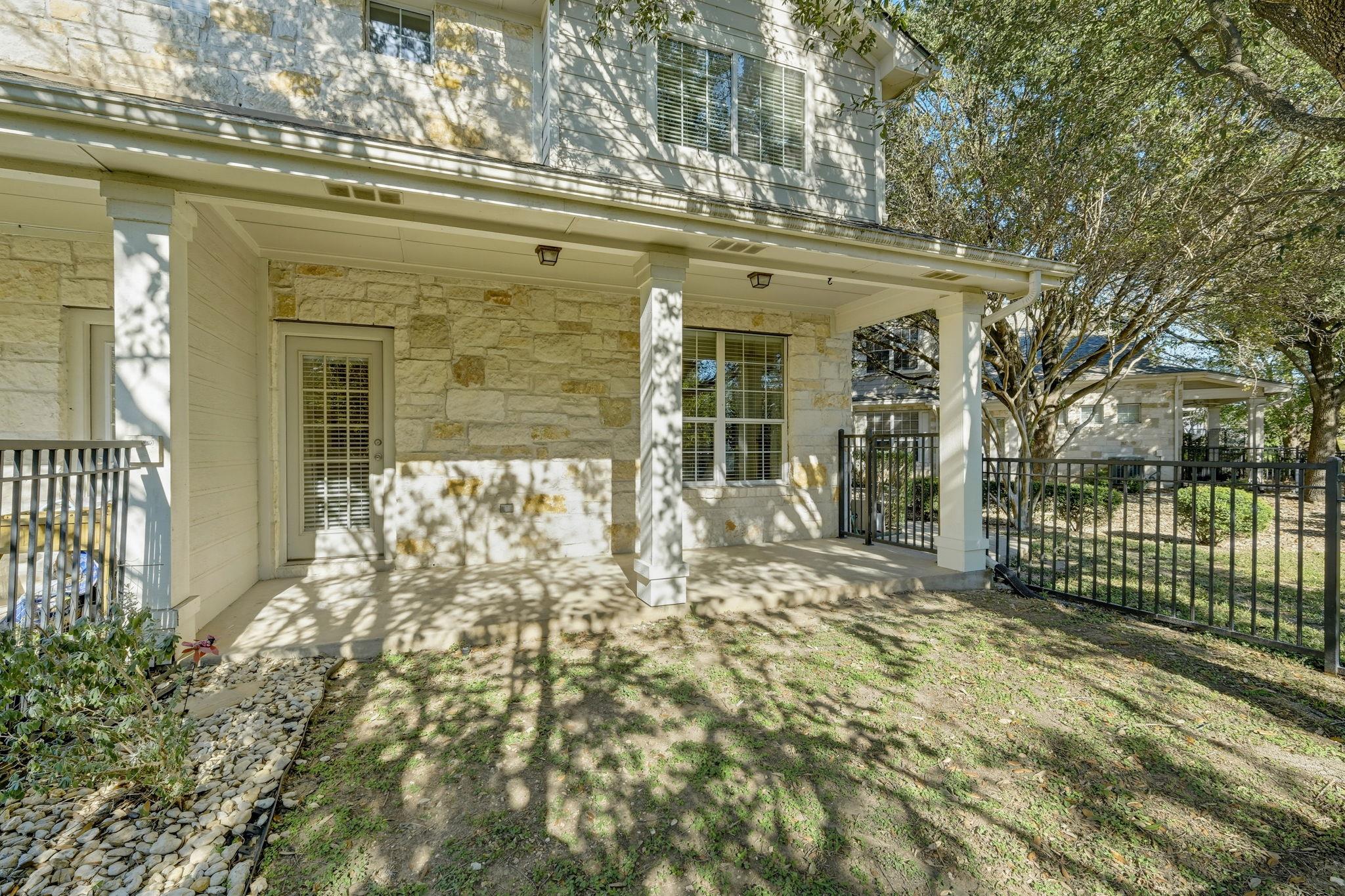 1900 Scofield Ridge Pkwy # 203, Austin, TX 78727