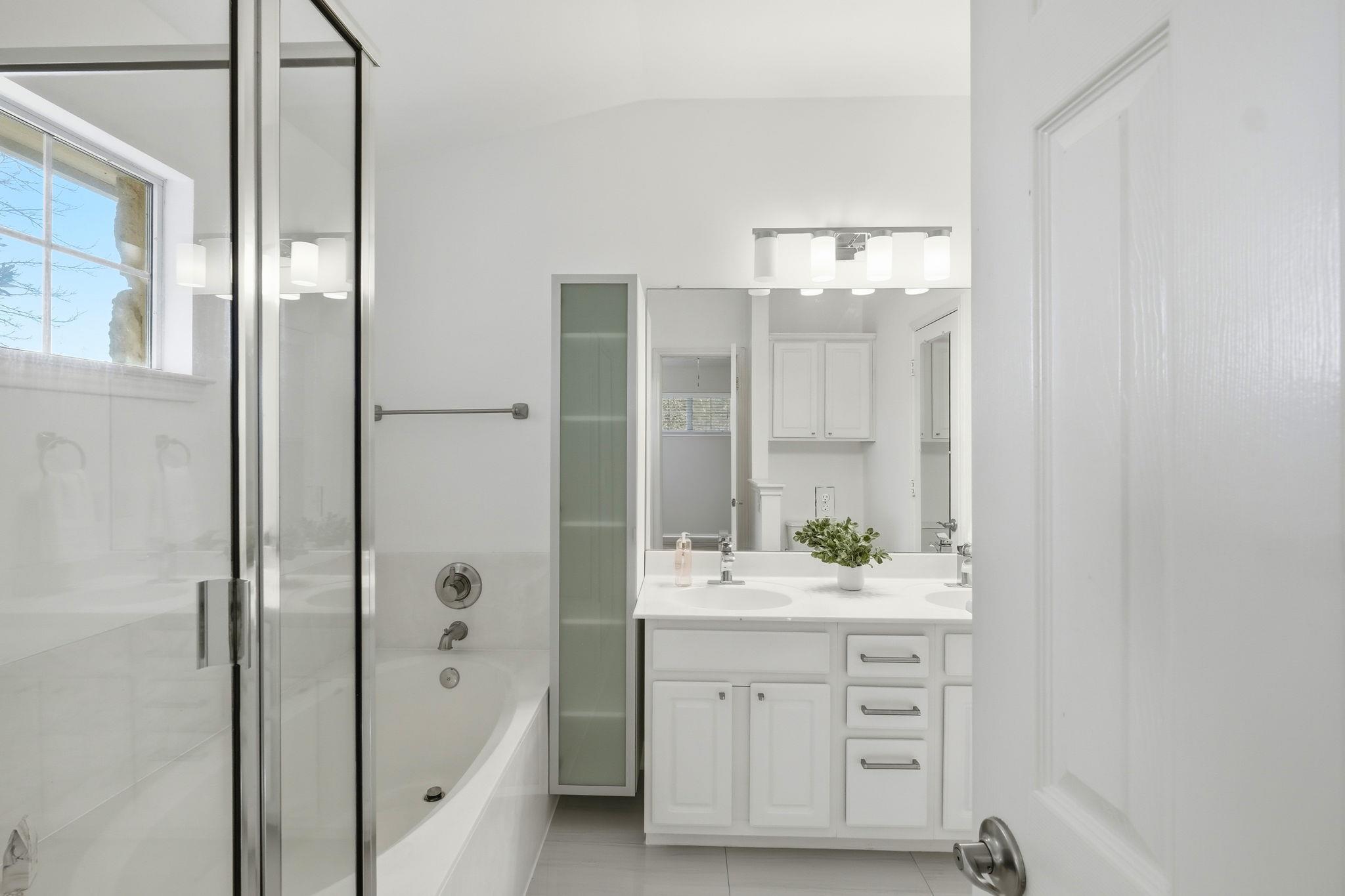 1900 Scofield Ridge Pkwy # 203, Austin, TX 78727