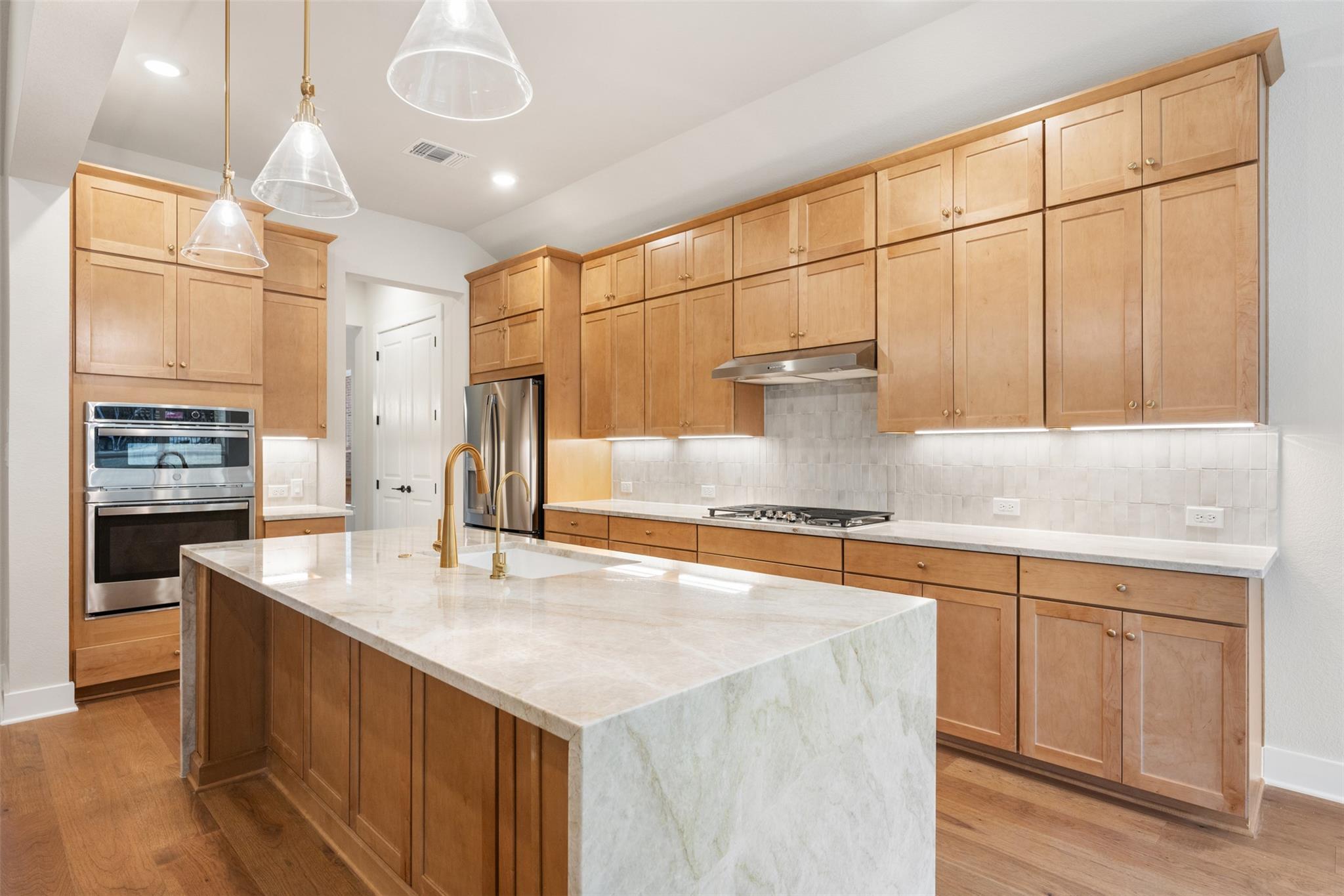 325 Knockout Rose Dr, San Marcos, TX 78666