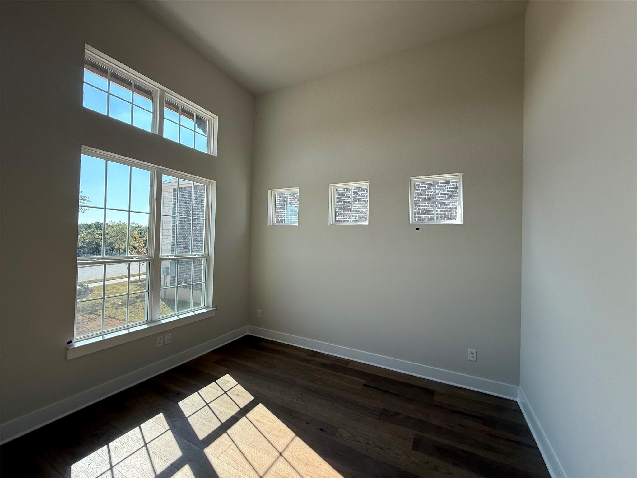 325 Knockout Rose Dr, San Marcos, TX 78666