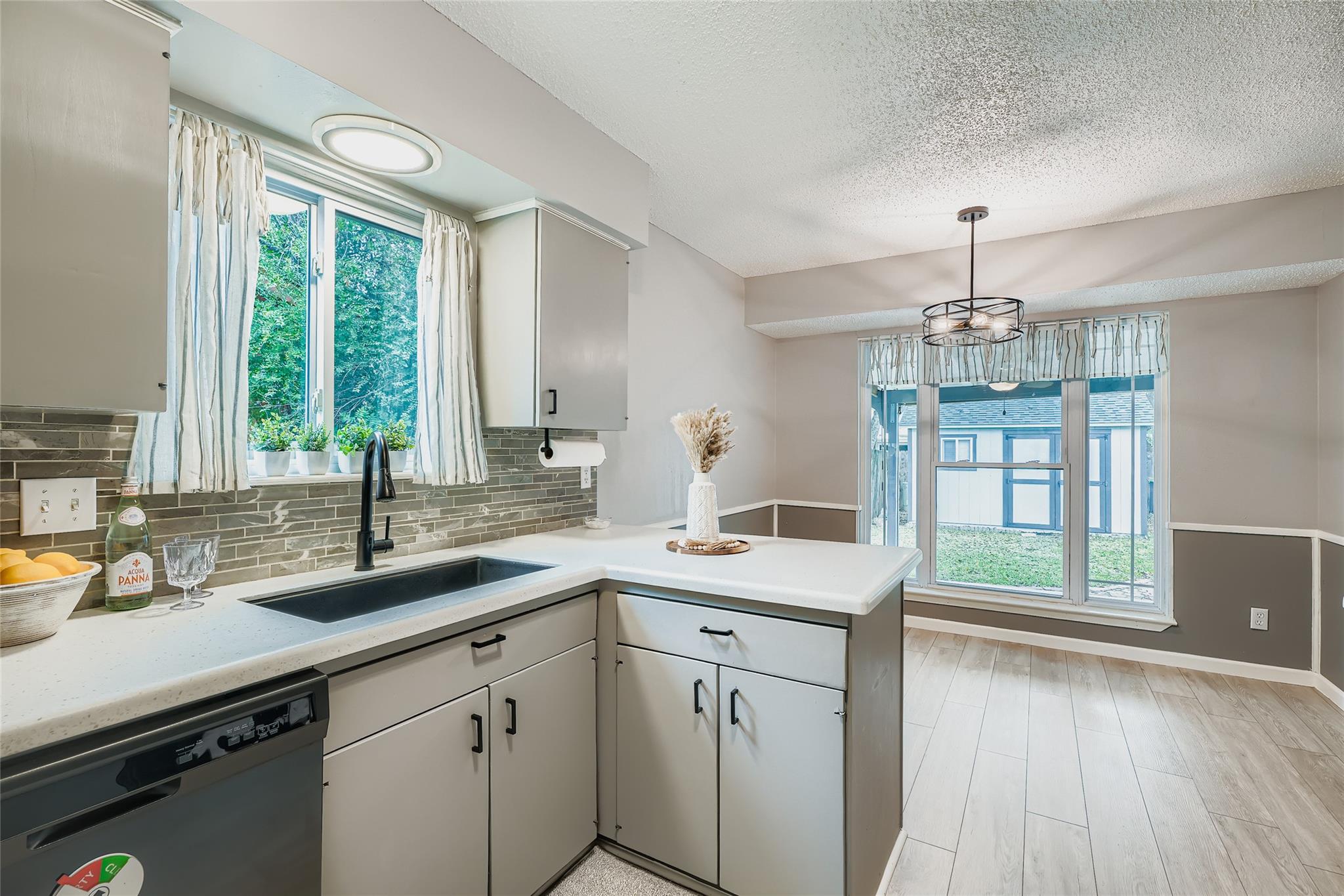 2204 Falcon Hill Dr, Austin, TX 78745