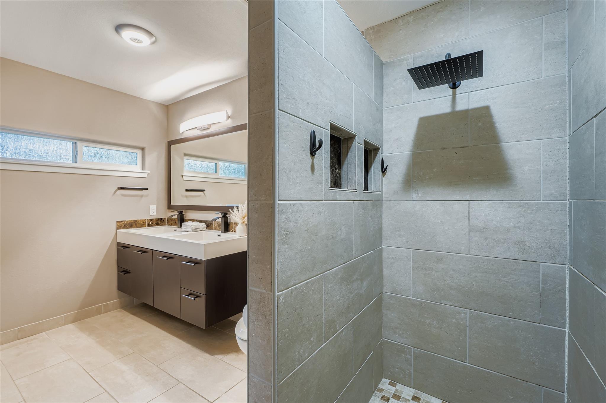 2204 Falcon Hill Dr, Austin, TX 78745