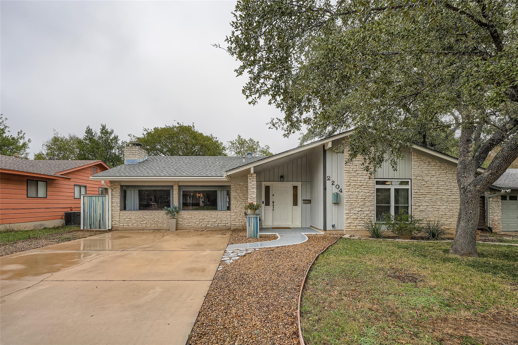 2204 Falcon Hill Dr, Austin, TX 78745