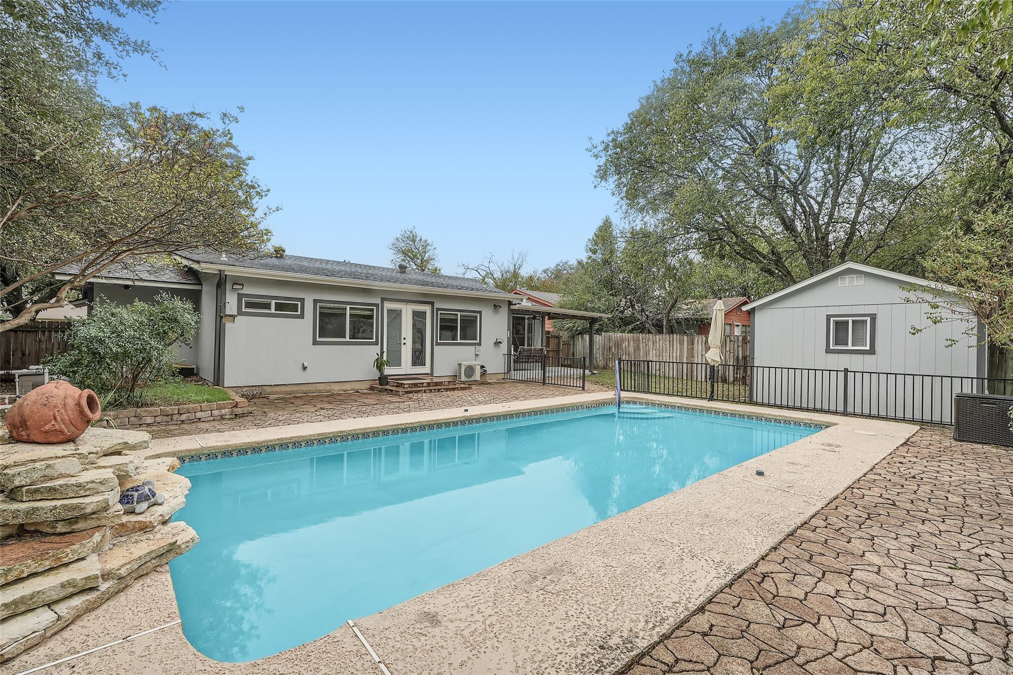 2204 Falcon Hill Dr, Austin, TX 78745