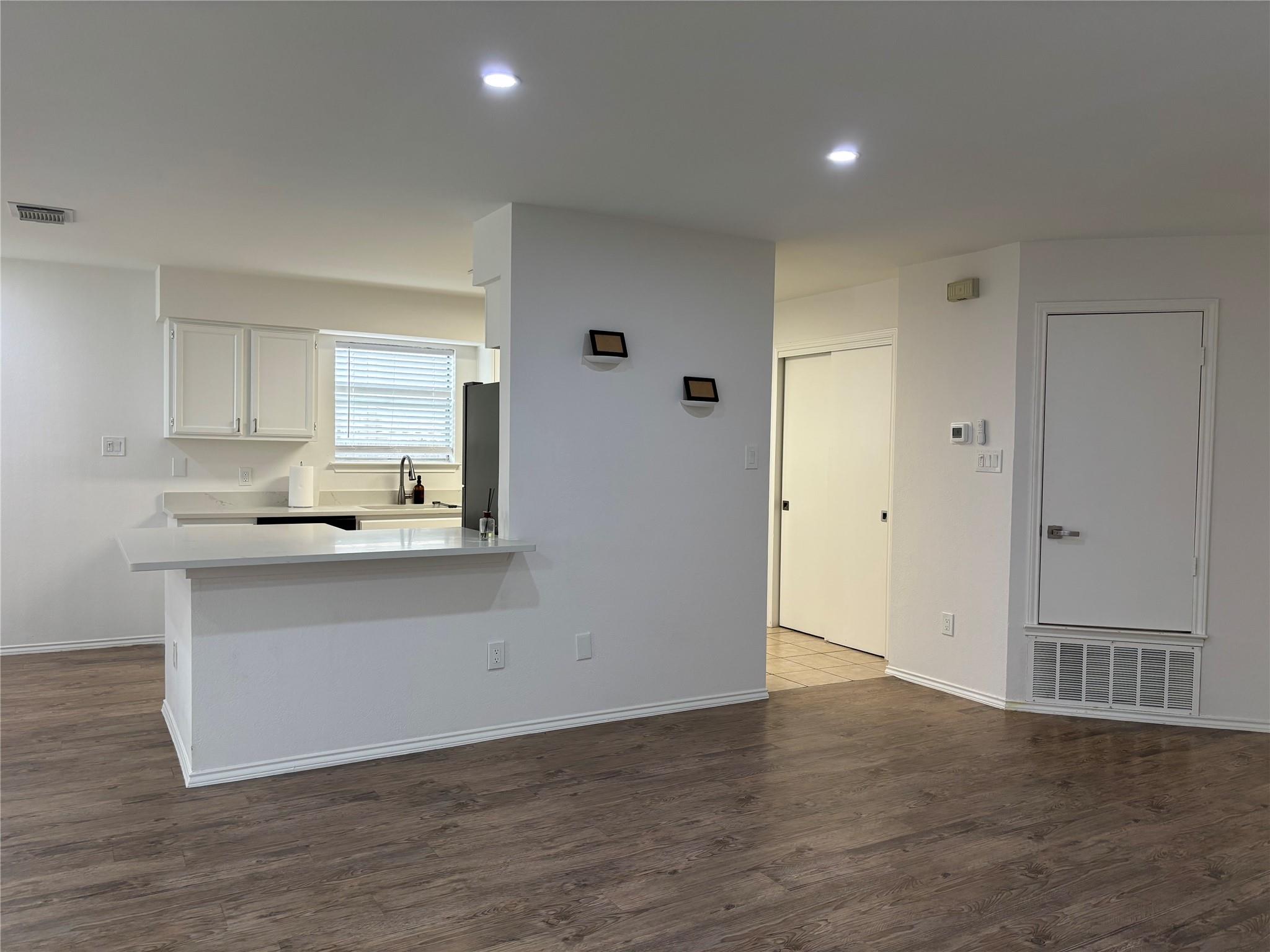 8402 Priest River Dr, Round Rock, TX 78681