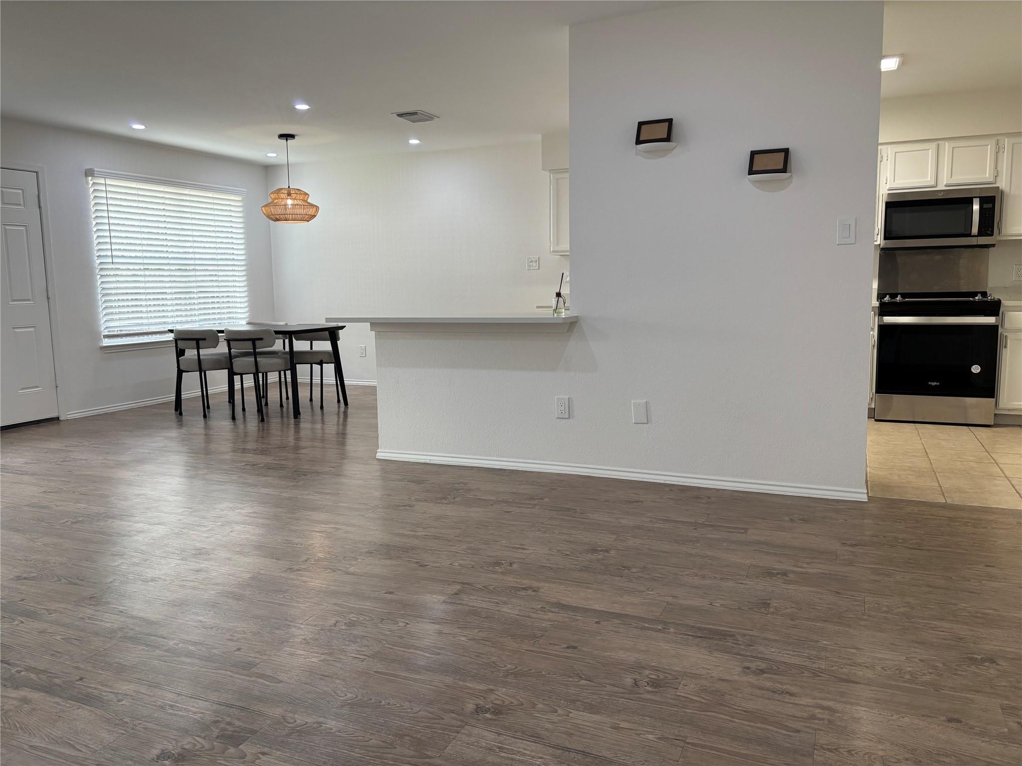 8402 Priest River Dr, Round Rock, TX 78681