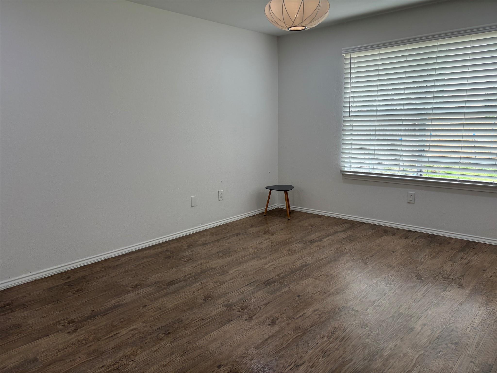 8402 Priest River Dr, Round Rock, TX 78681