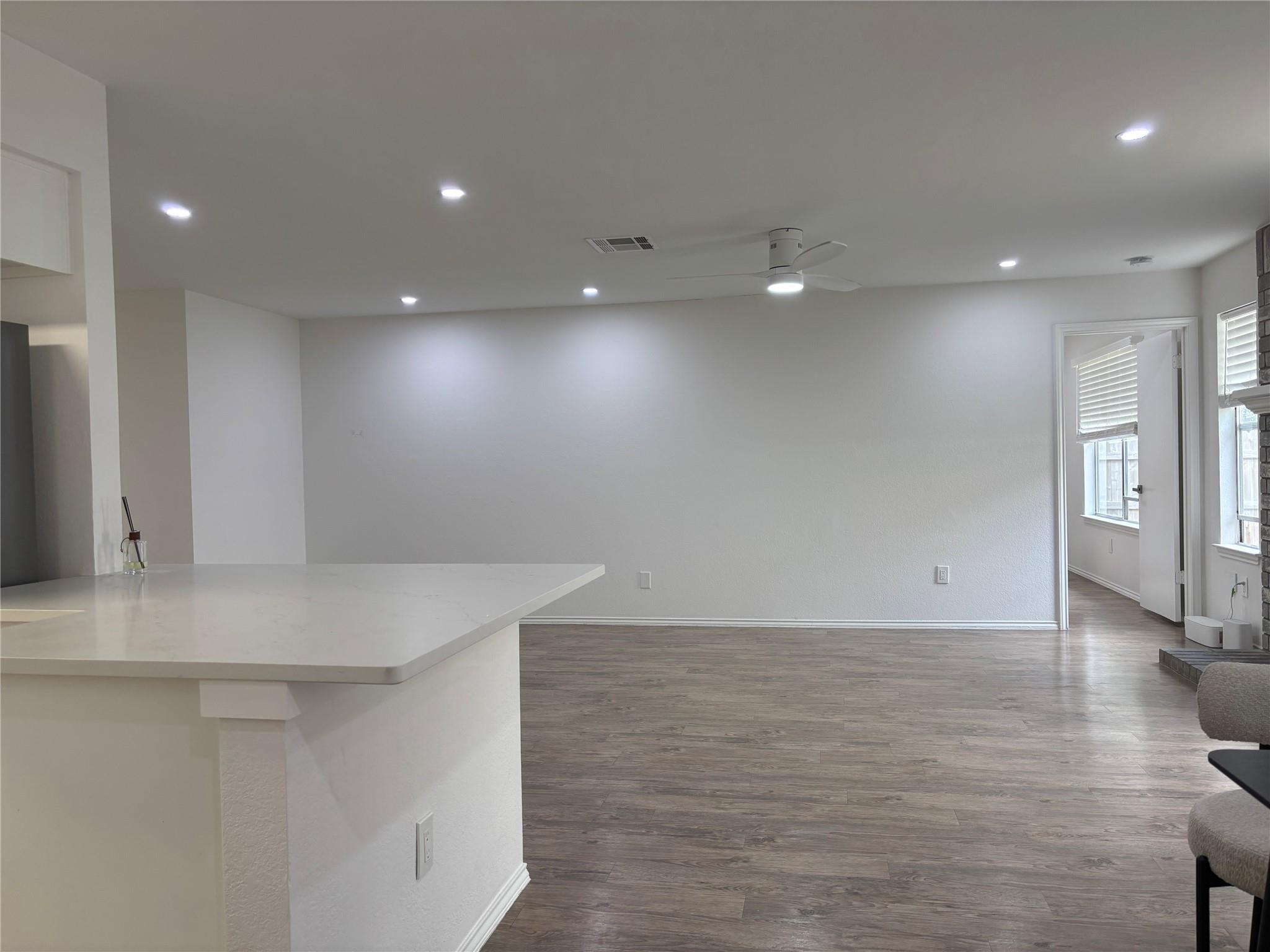 8402 Priest River Dr, Round Rock, TX 78681