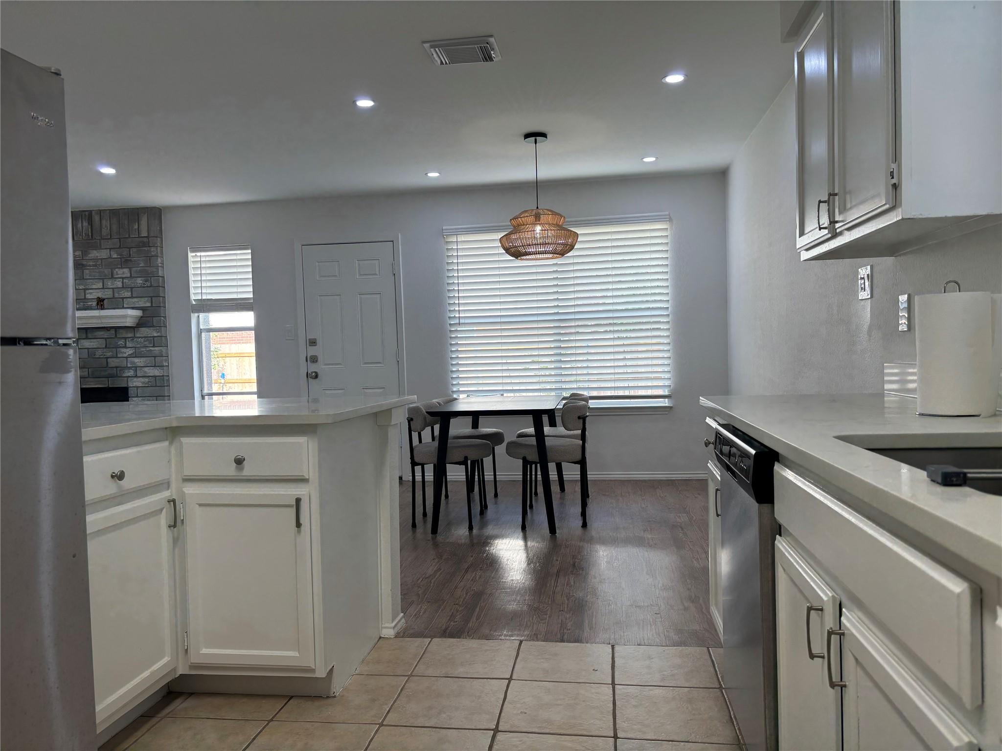 8402 Priest River Dr, Round Rock, TX 78681