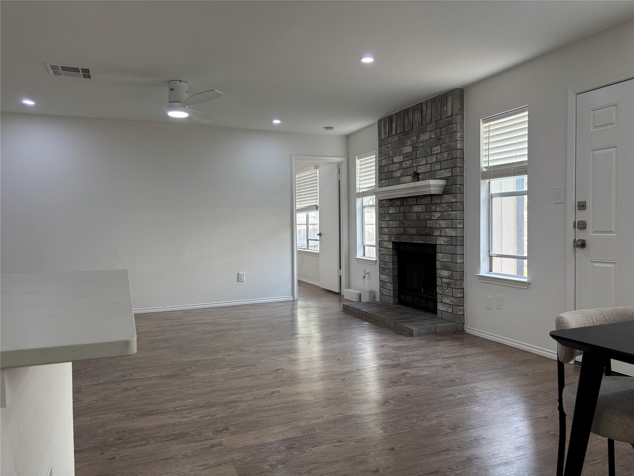 8402 Priest River Dr, Round Rock, TX 78681