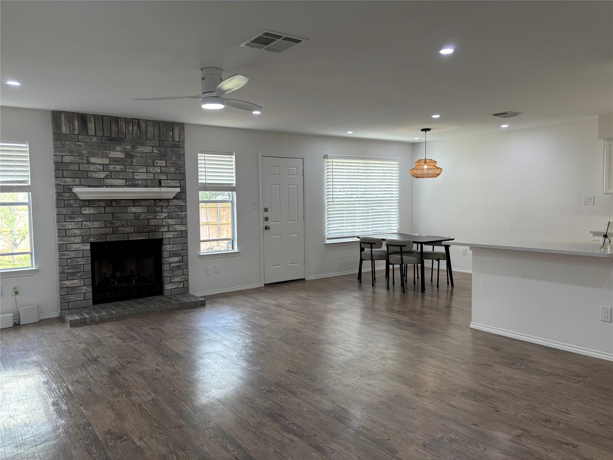 8402 Priest River Dr, Round Rock, TX 78681