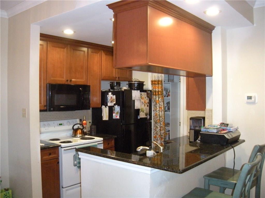 915 W 23rd St # 211, Austin, TX 78705