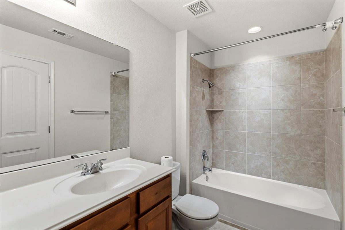 20512 Raptor Roost Rd, Pflugerville, TX 78660