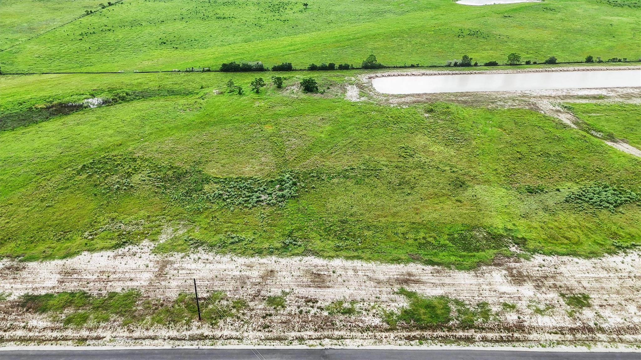 1332 Saddleback Dr, Bellville, TX 77418