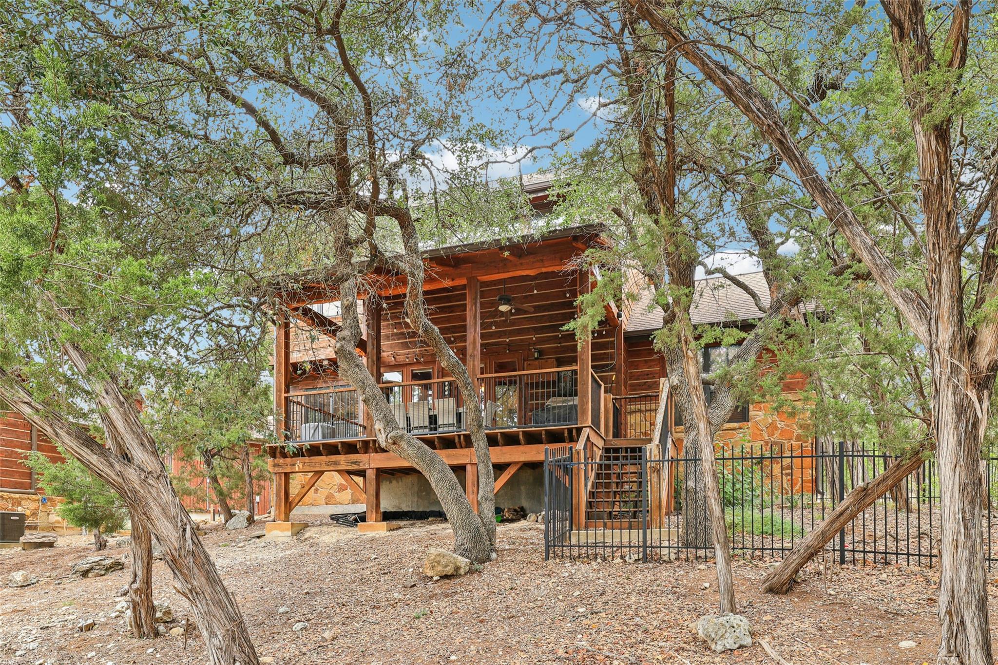 7229 Trident Ln, Jonestown, TX 78645