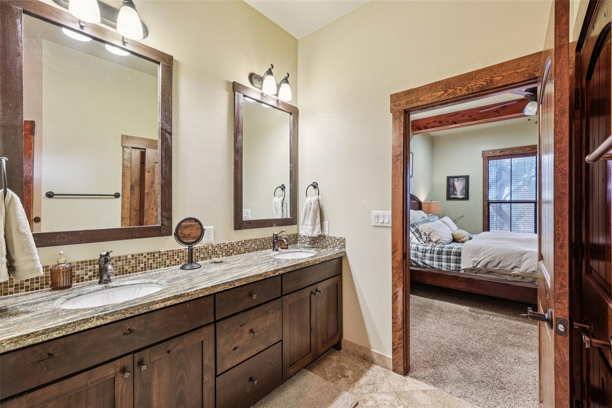 7229 Trident Ln, Jonestown, TX 78645