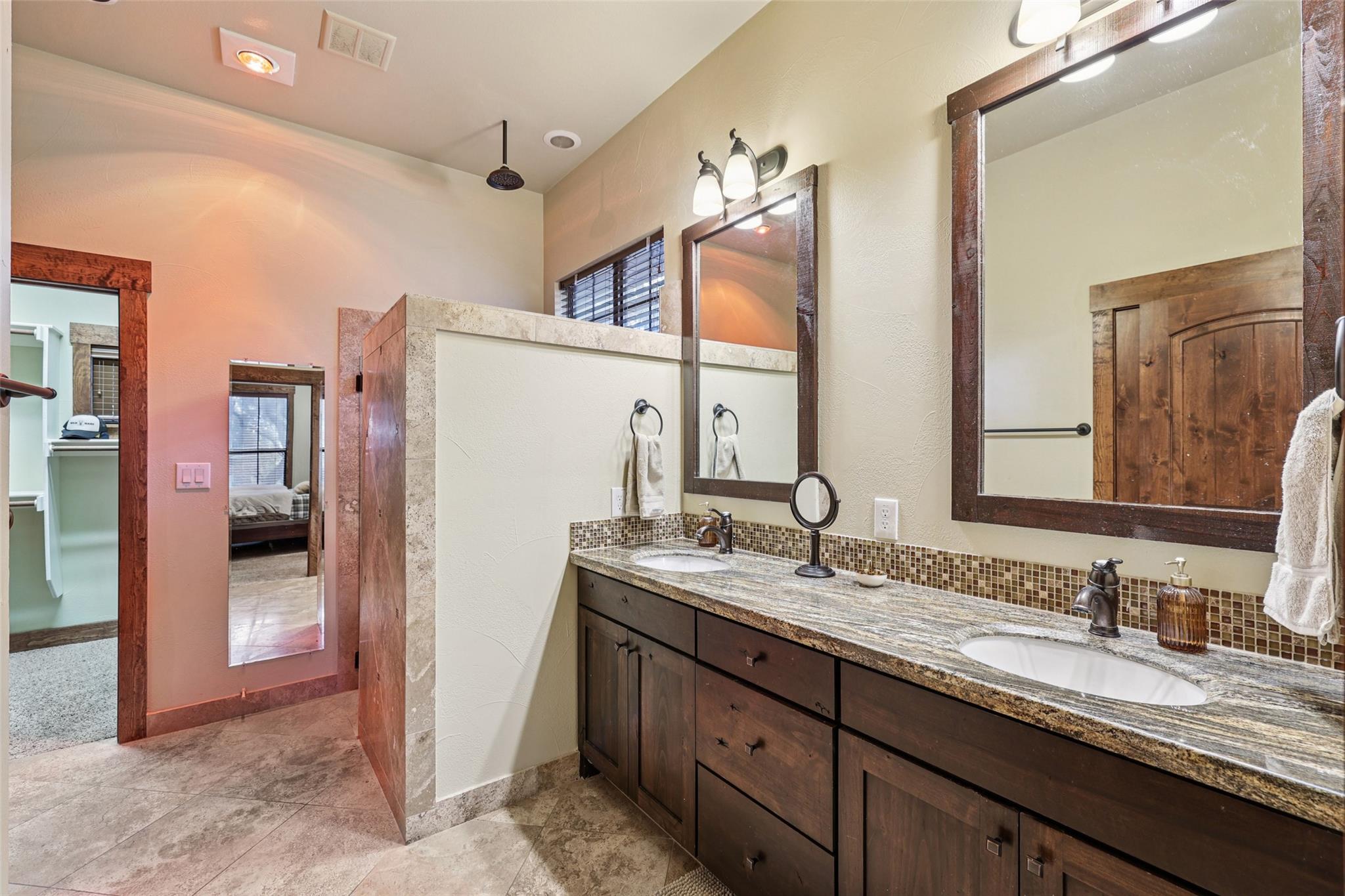 7229 Trident Ln, Jonestown, TX 78645