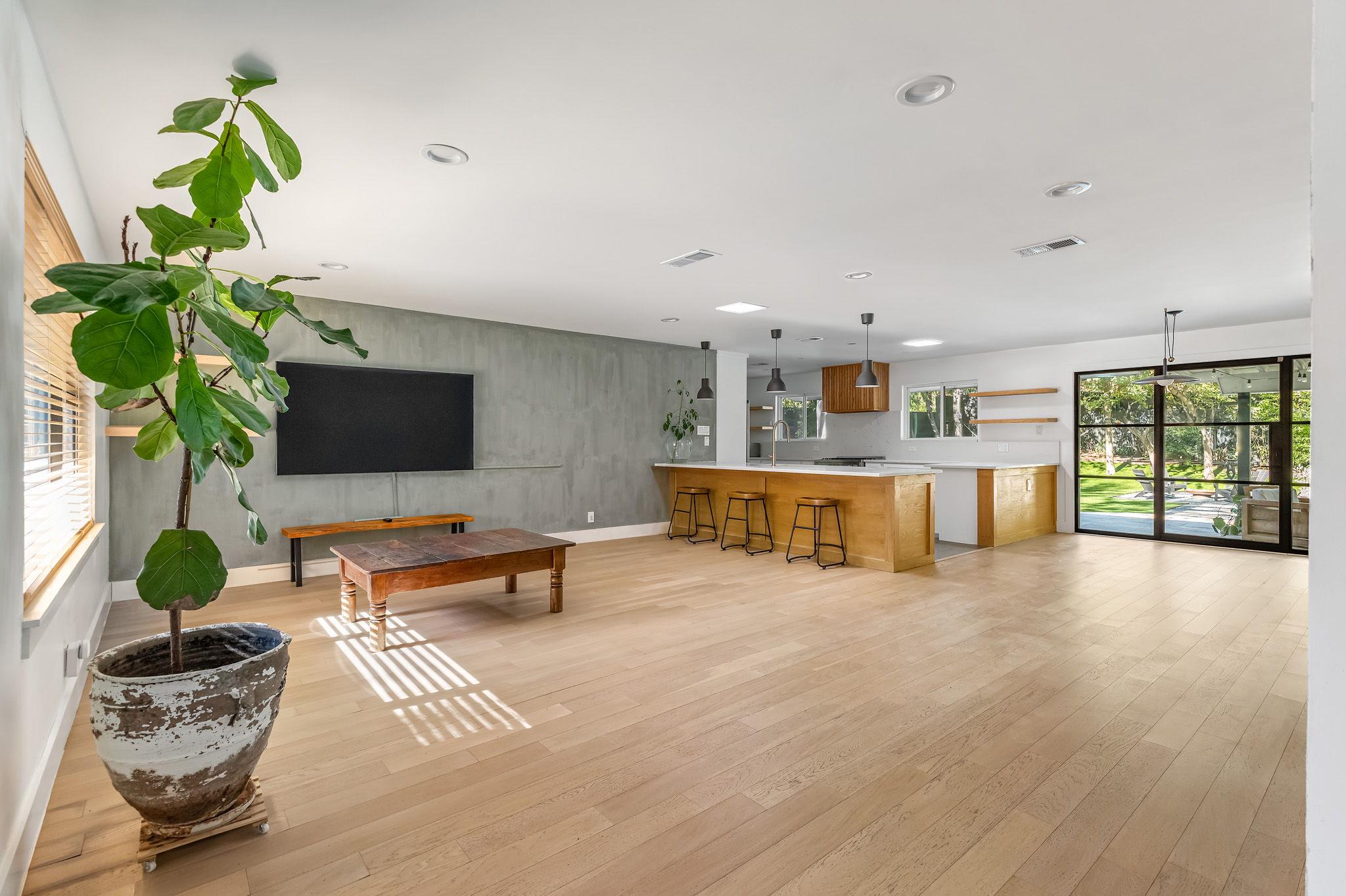 1604 Elmhurst Dr, Austin, TX 78741