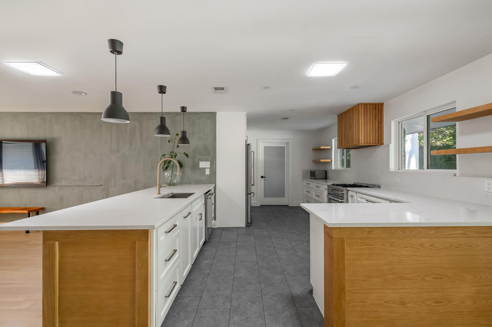 1604 Elmhurst Dr, Austin, TX 78741