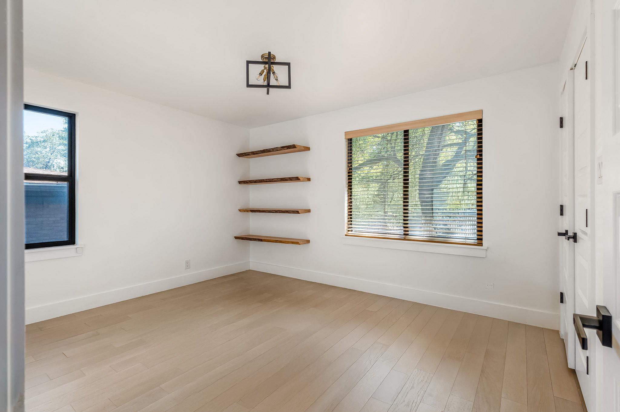 1604 Elmhurst Dr, Austin, TX 78741