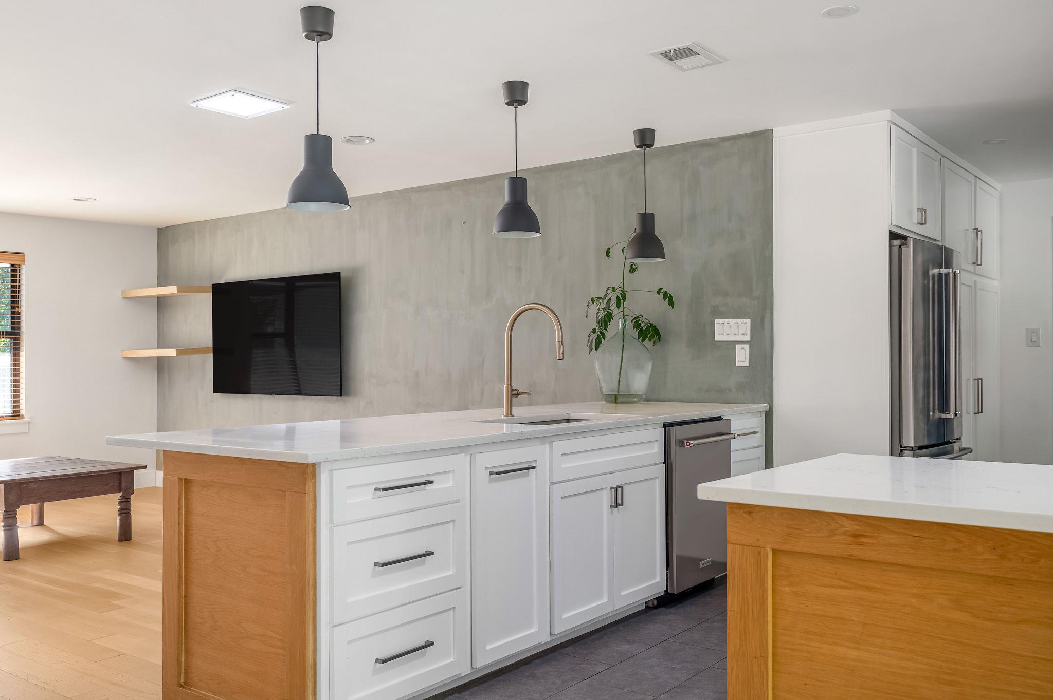 1604 Elmhurst Dr, Austin, TX 78741