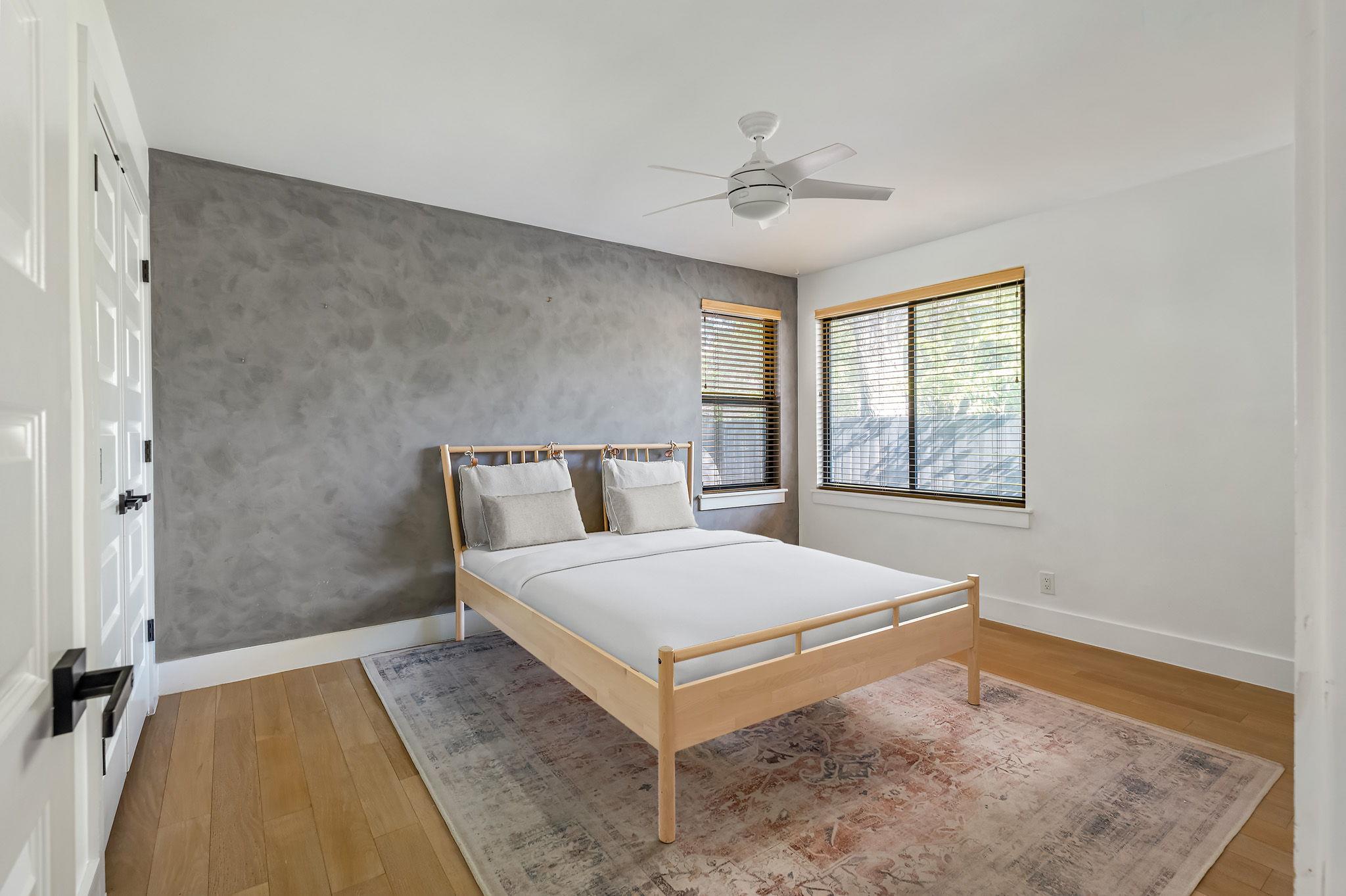 1604 Elmhurst Dr, Austin, TX 78741