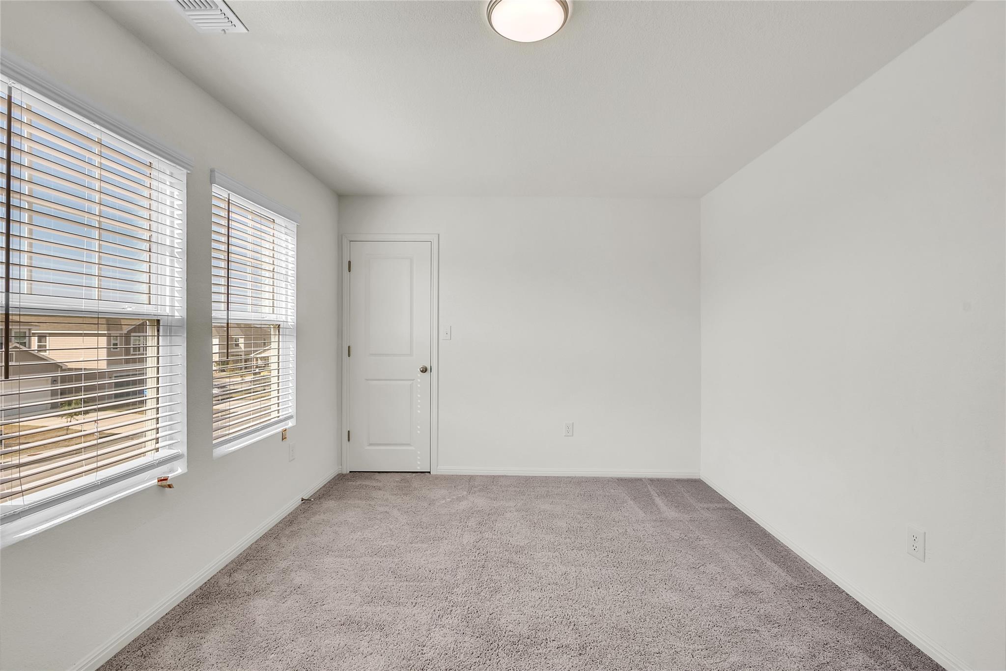 250 Night Riders Way, Jarrell, TX 76537